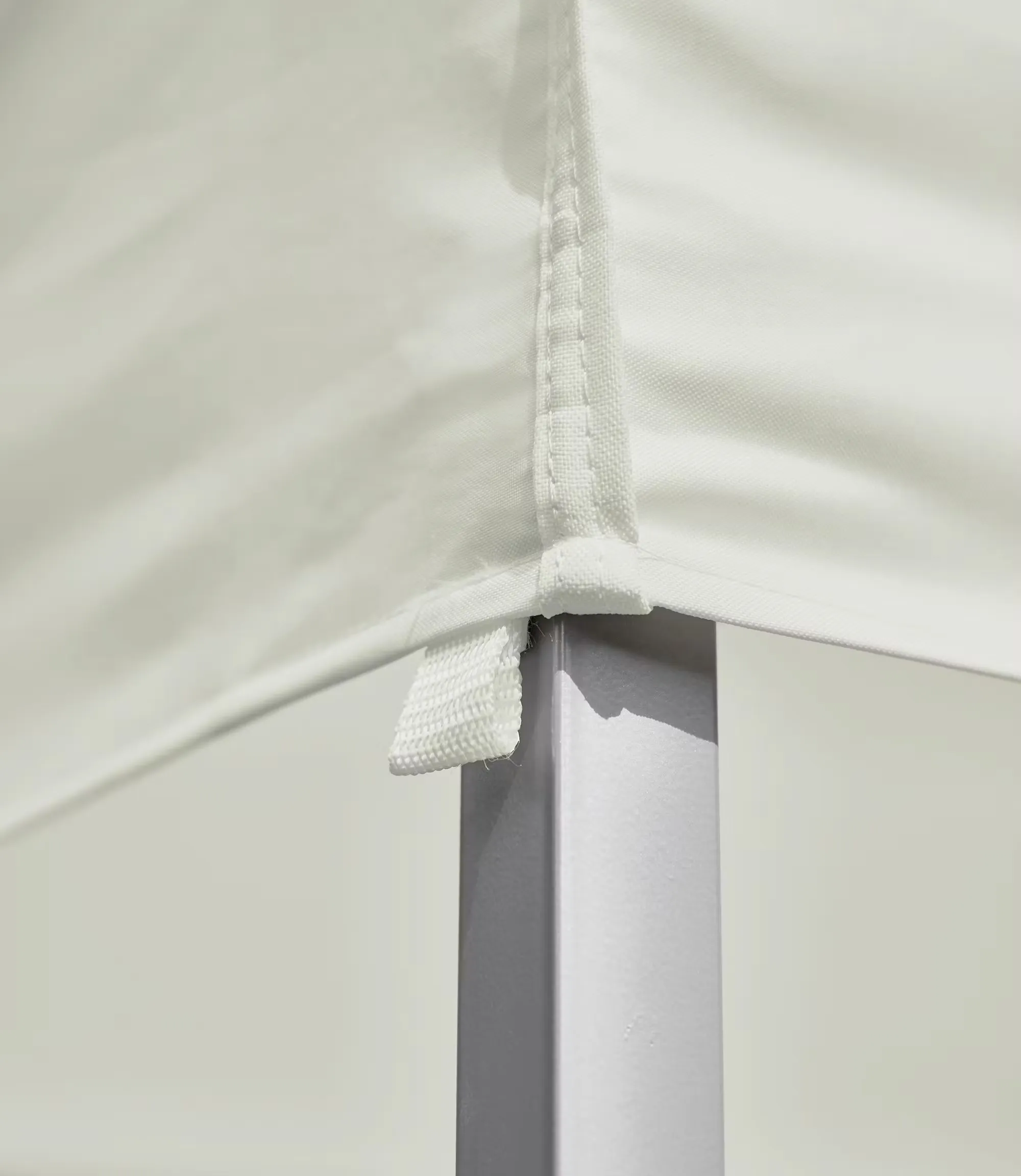 Profi Faltzelt mieten Berlin. Wasserdichter 3x3m und 3x6m Pavillon für Events, Märkte und Firmenfeiern.