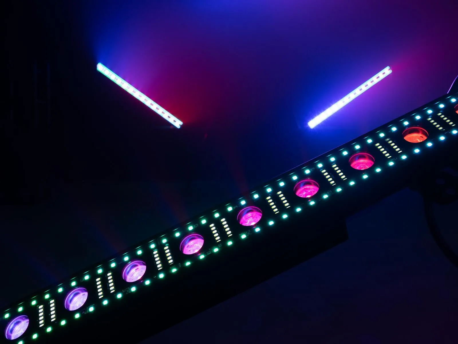 LED STP-15  Bar Tube Leiste Lichttechnik mieten Eventtechnik Veranstaltungstechnik in Berlin Verleih 