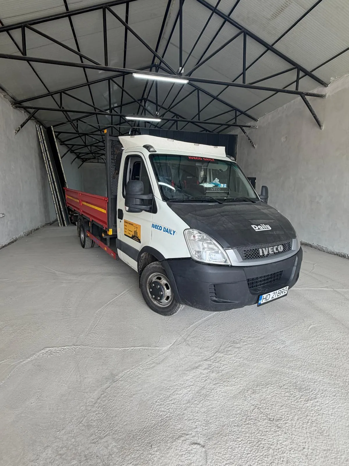 IVECO DAILY BASCULABILĂ 3 PĂRȚI 3500 KG