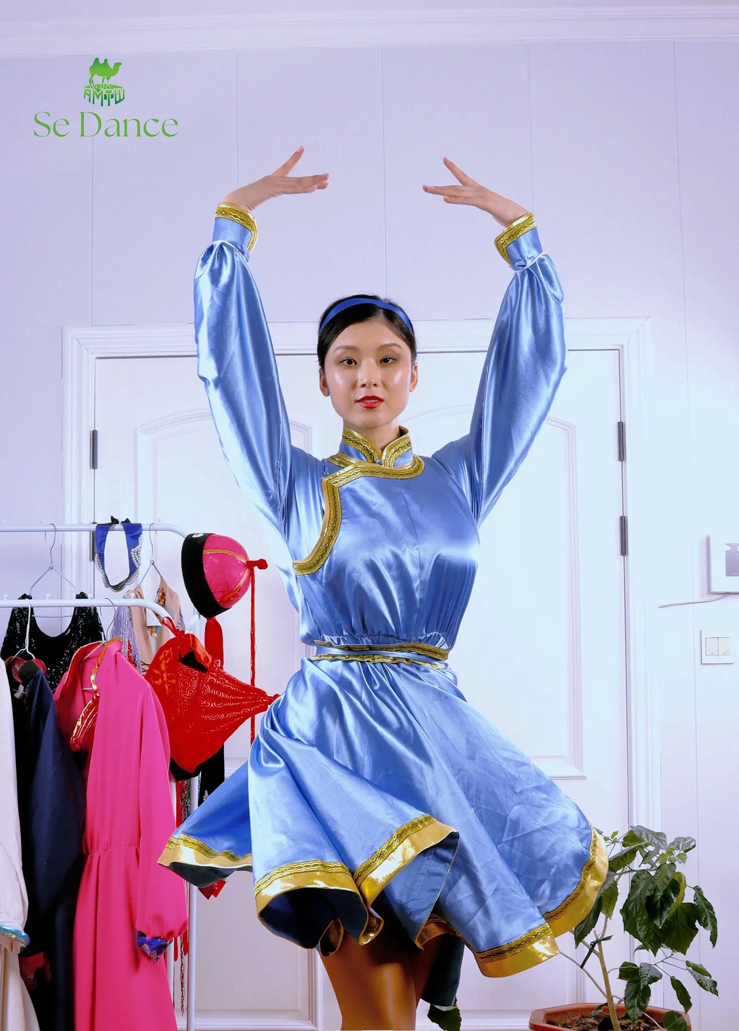 3-66 цэнхэр дээл эмэгтэй 20ш