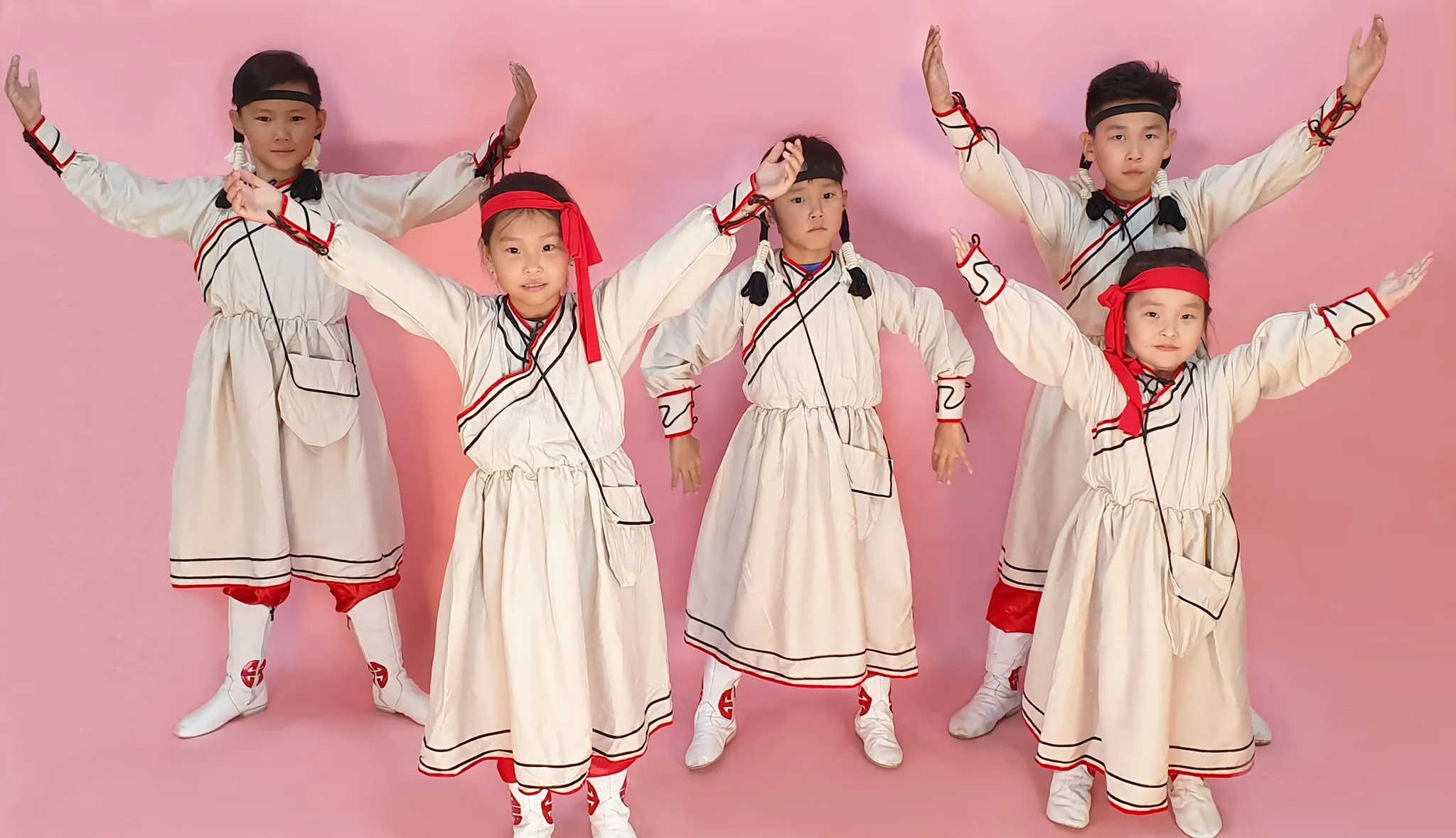 9-06 хүүхдийн домог бүжгийн дээл