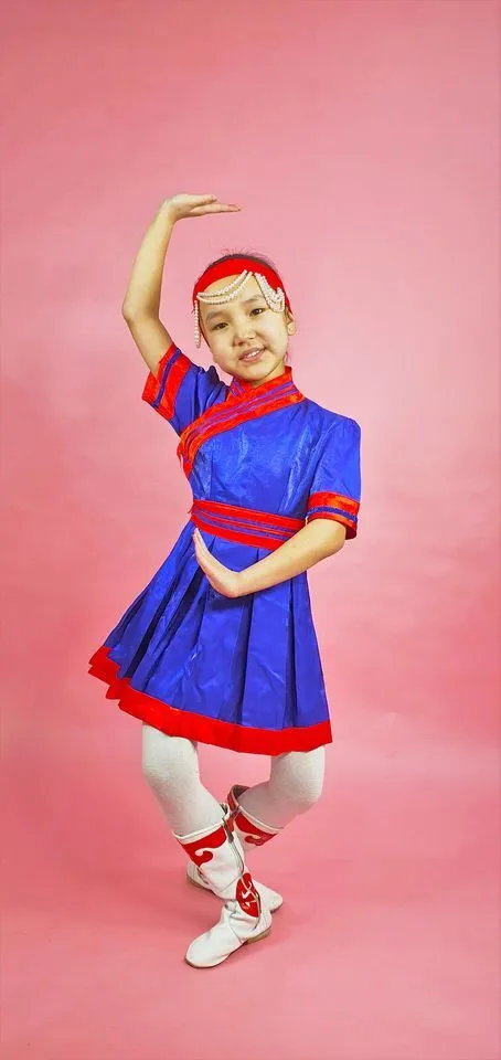 9-09 хүүхдийн монгол бүжиг, ардын дуу