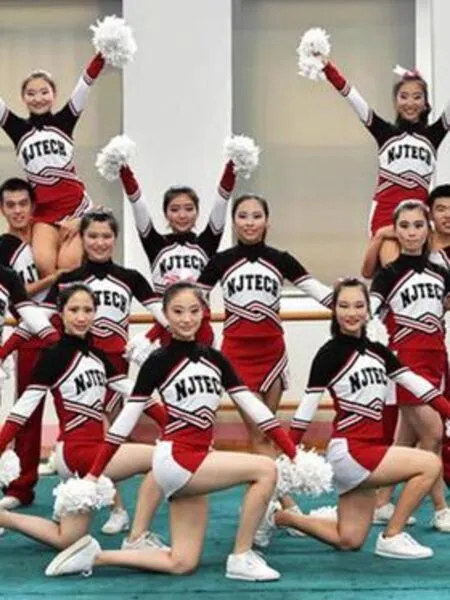 13-17 хөгжөөн дэмжигч хар цагаан улаан эм