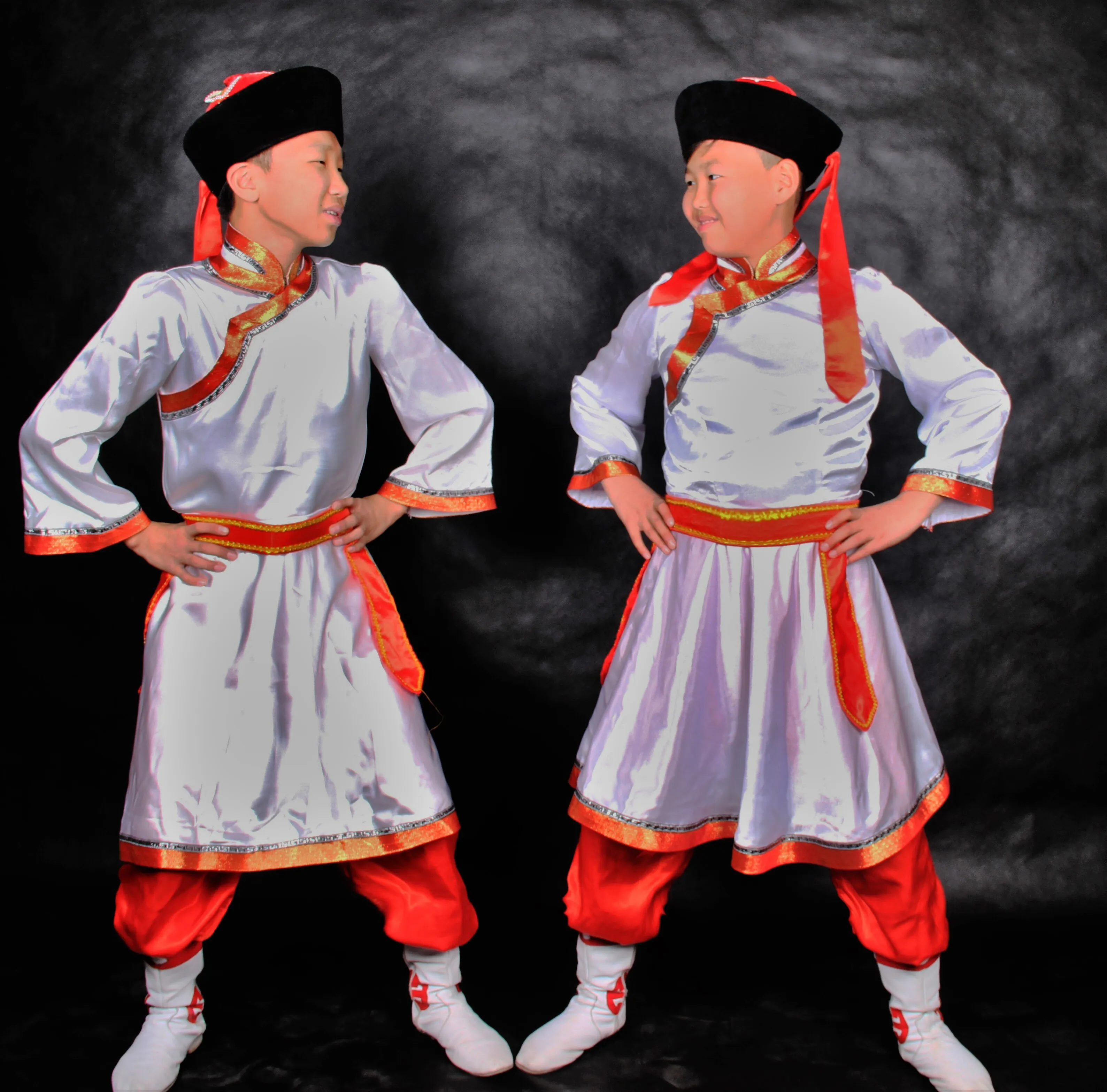 9-1-13 жалам хар гоцлол цагаан хуучин