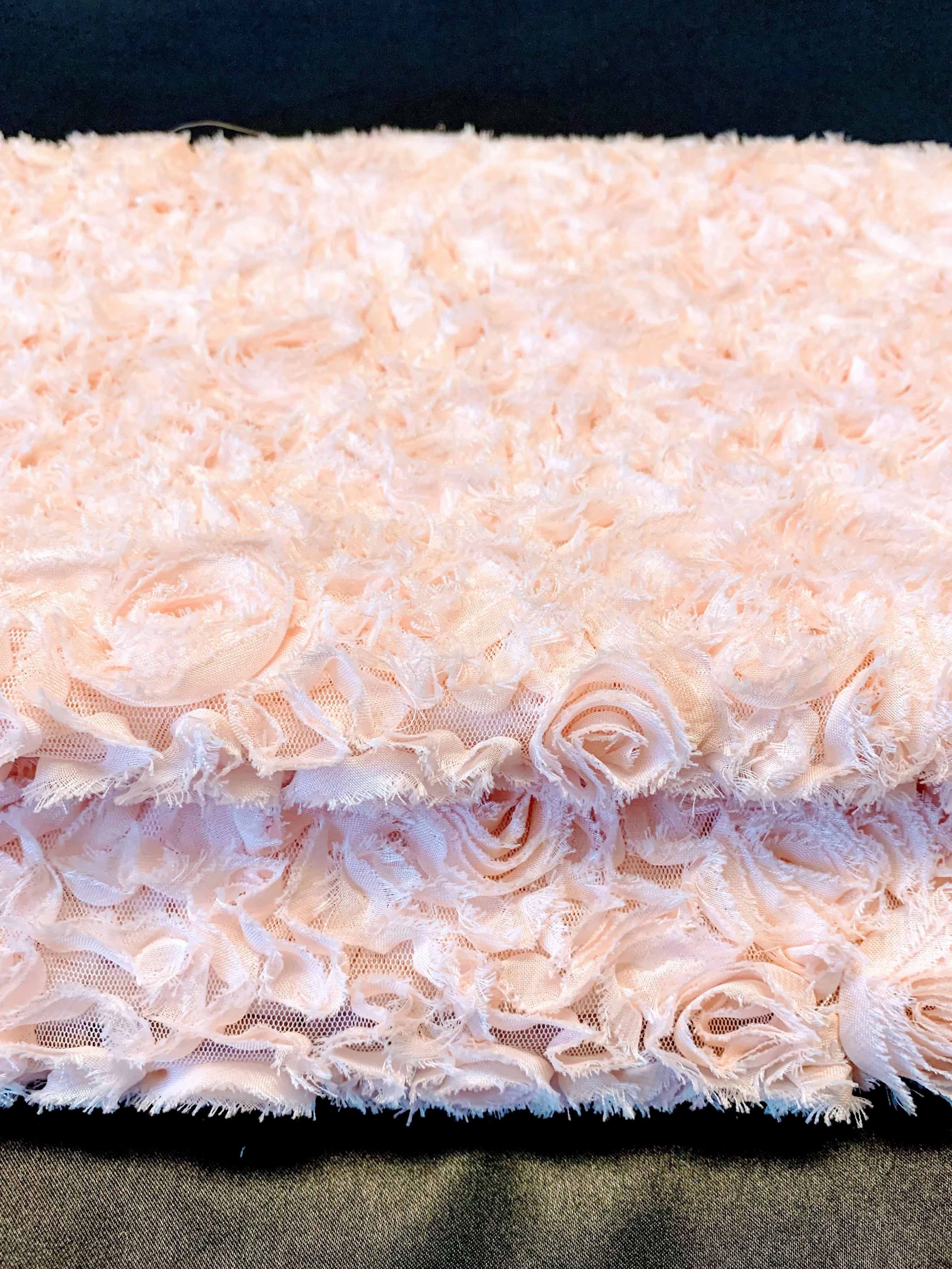 Soft Pink Rose Runner
