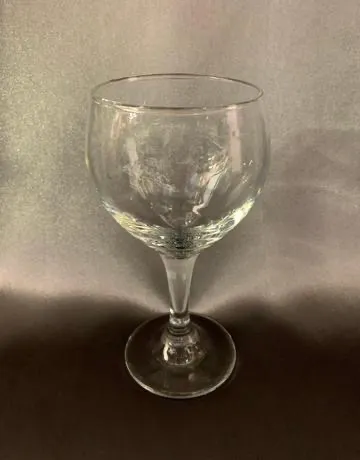 Burgundy Tall Wine Glass 