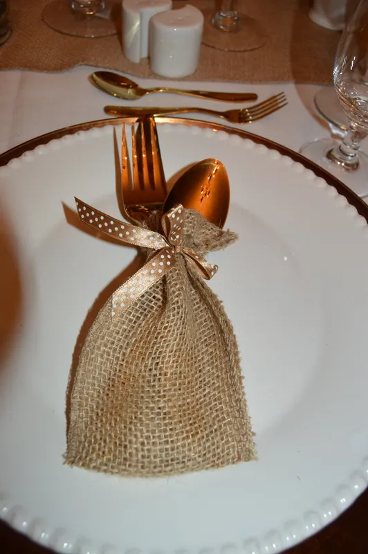Burlap cutlery holder