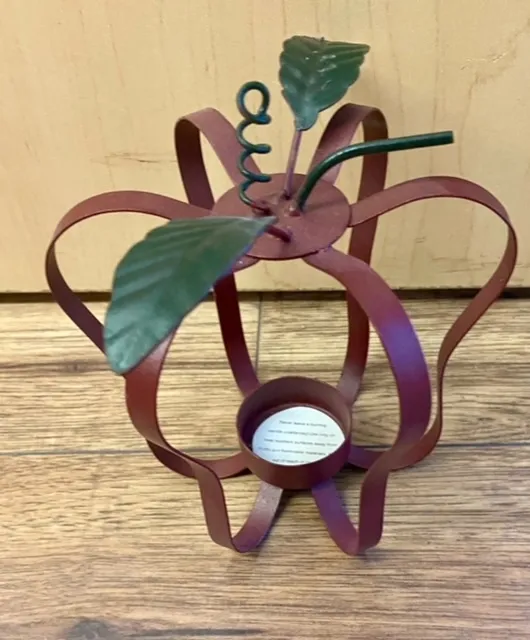 Red metal pumpkin t-light holder