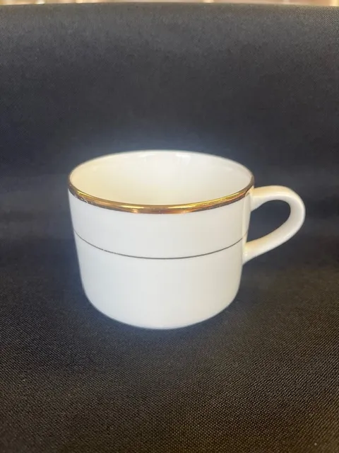 Narrow Gold Rim Cup 