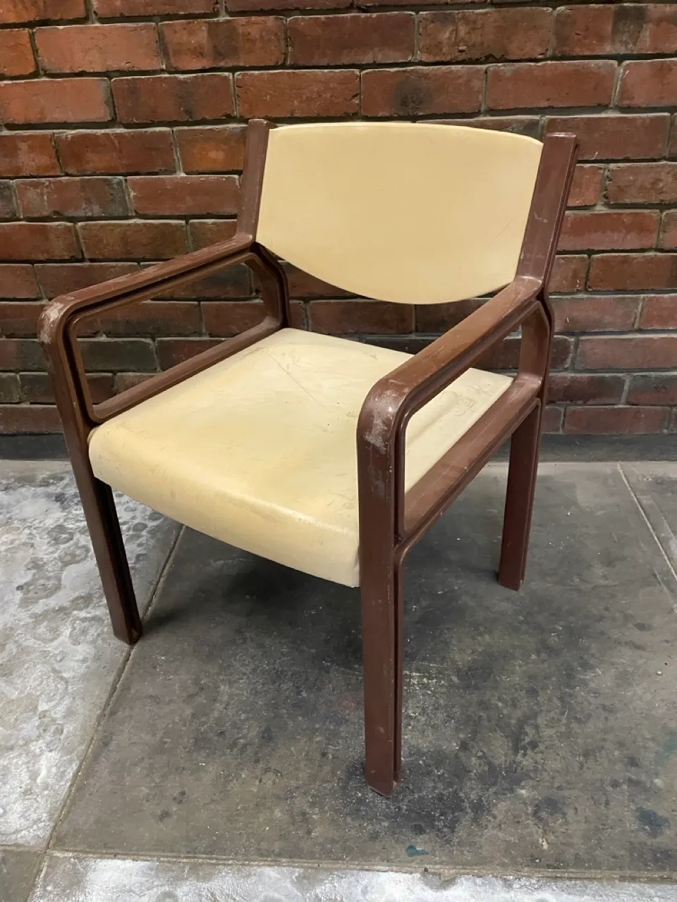 Chairs - Plastic Hospital Brown