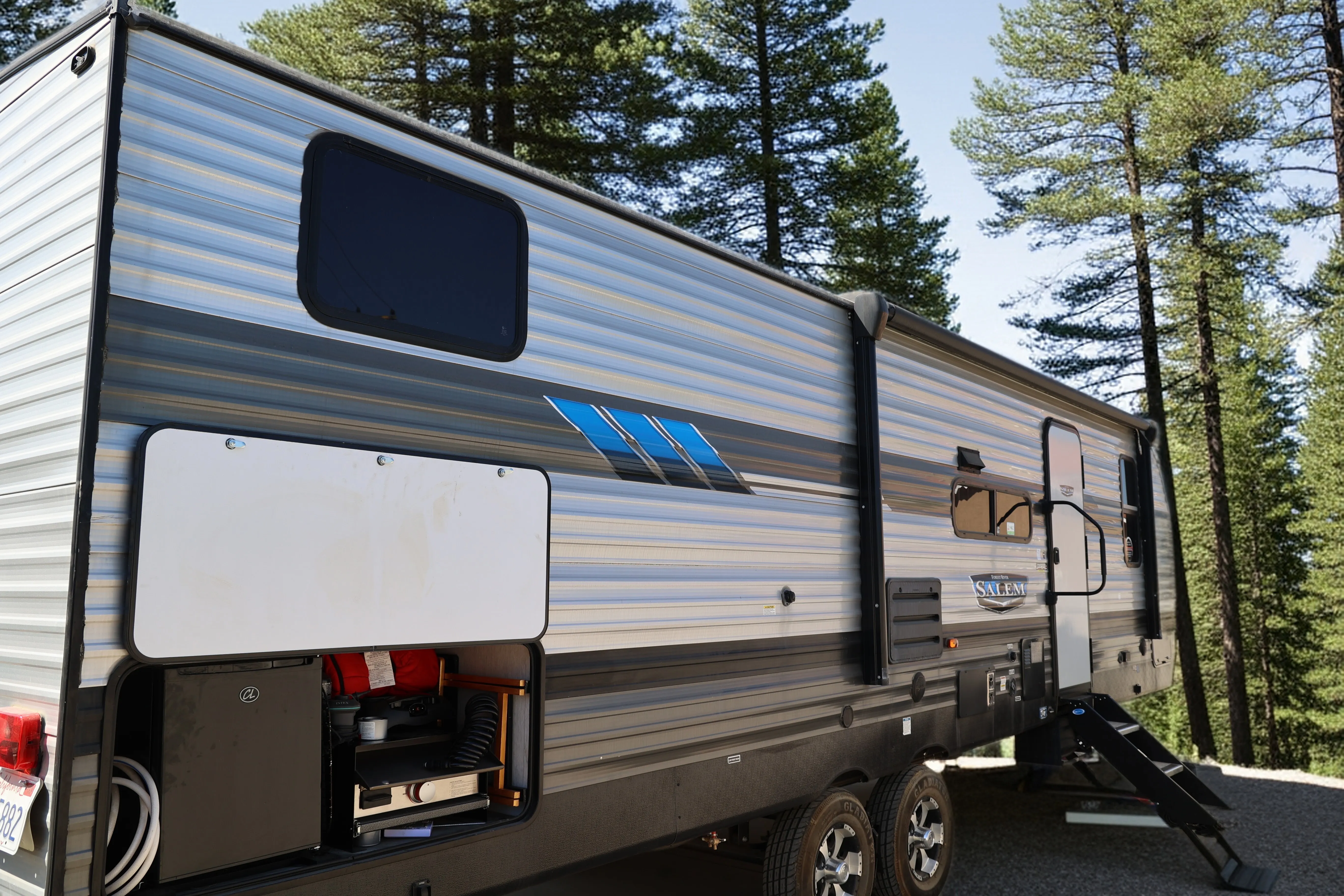 27 Foot Ultimate Bunk House