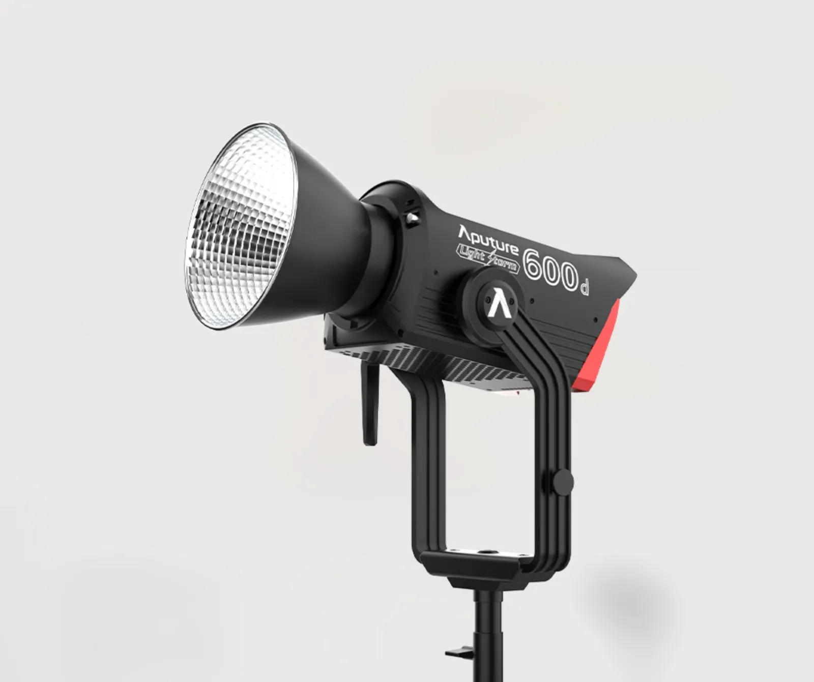 Aputure 600D Pro w/ V-Mount Battery Kit | Brooklyn