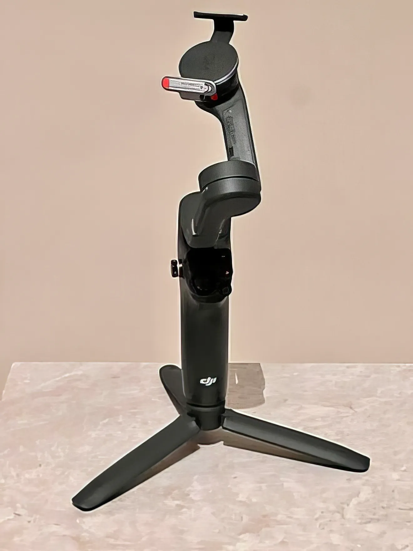 DJI Osmo Mobile 6 Smartphone Gimbal Stabilizer