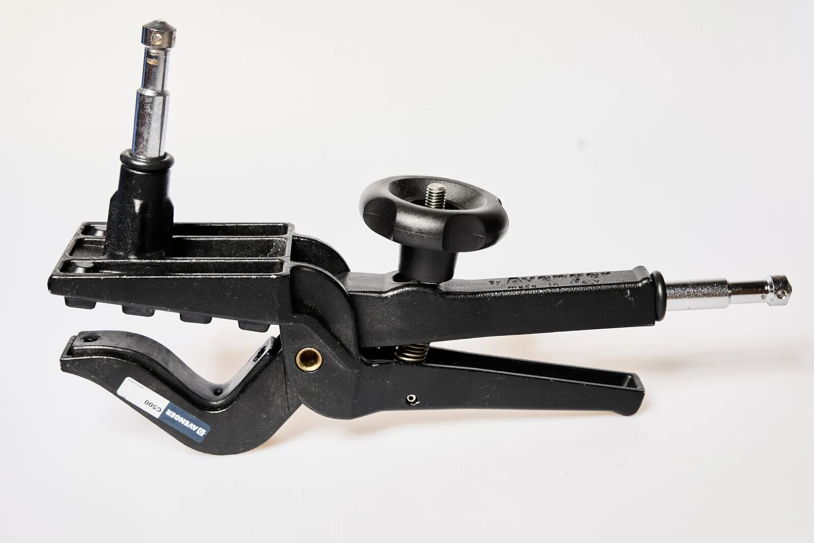 Avenger C500 Pelican Gaffer Grip - 22lb Capacity Clamp 5/8" Pin