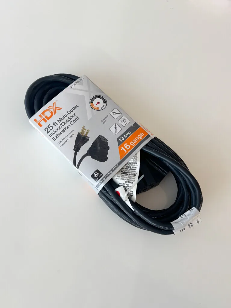 25' Stinger Extension CordTriple Tap End (16 AWG, Indoor/Outdoor) - Williamsburg