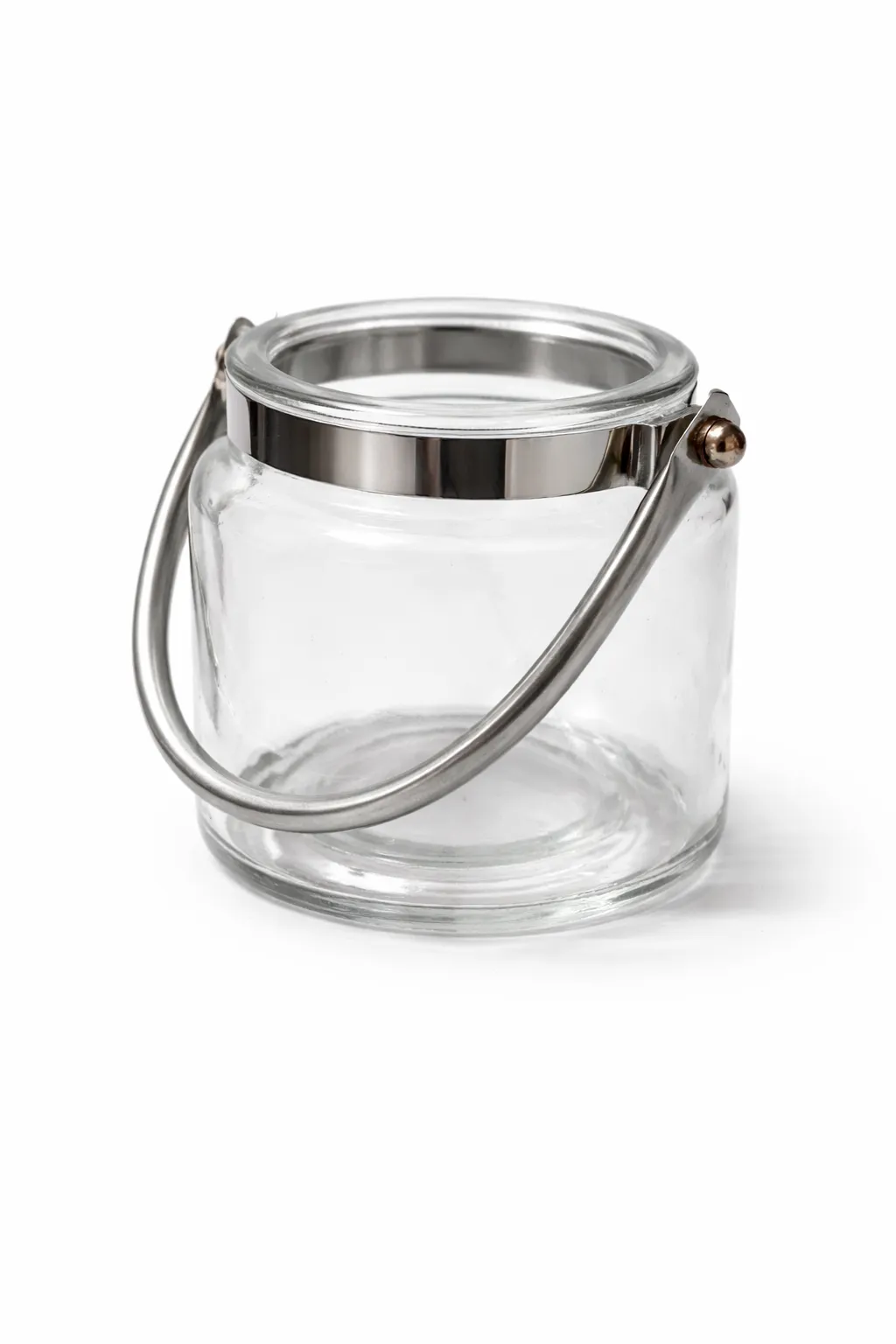 Gefäß mit Silberhenkel