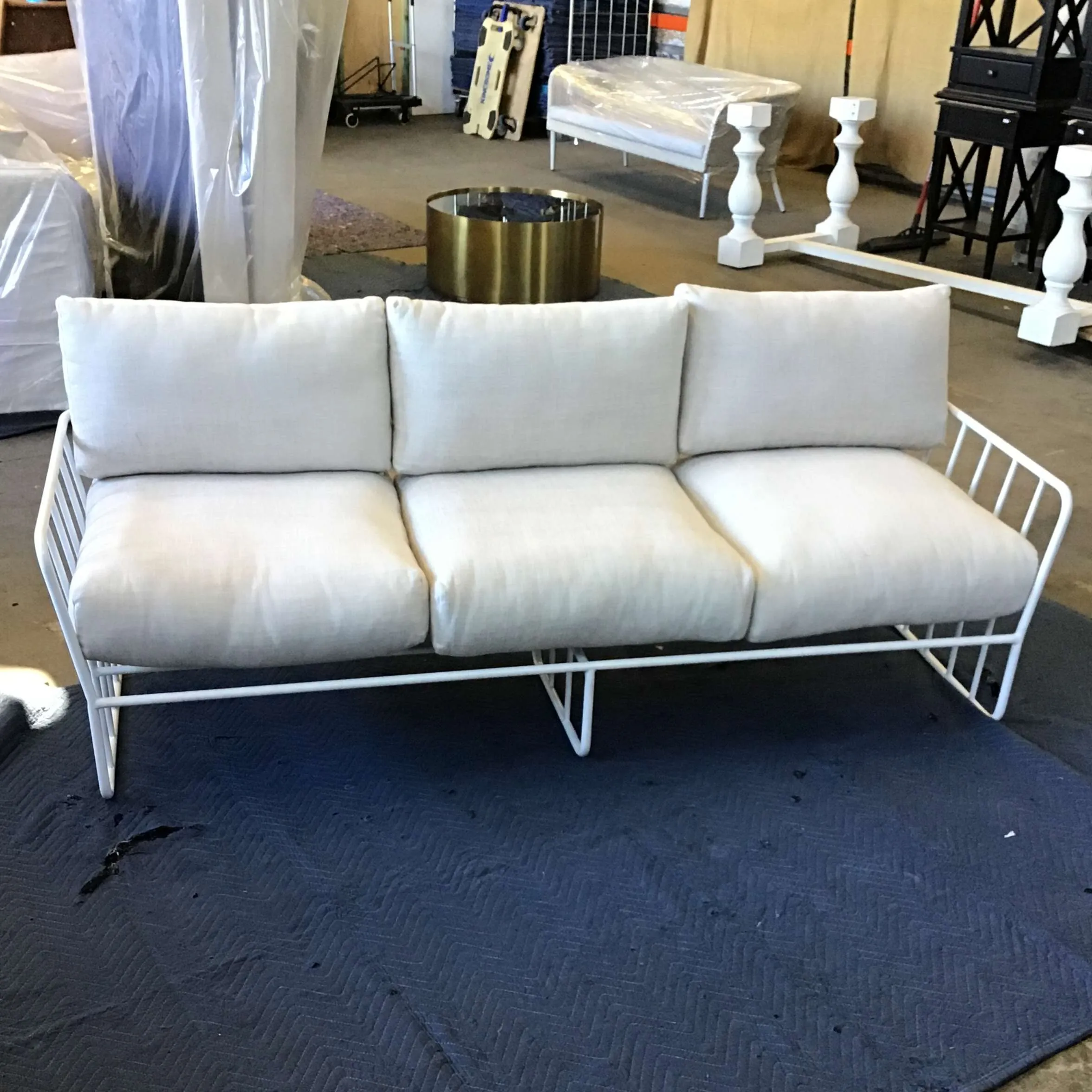 OD SF 7048 - Outdoor - Sofa - White Aluminium Frame 3 Seater with White Linen Cushions