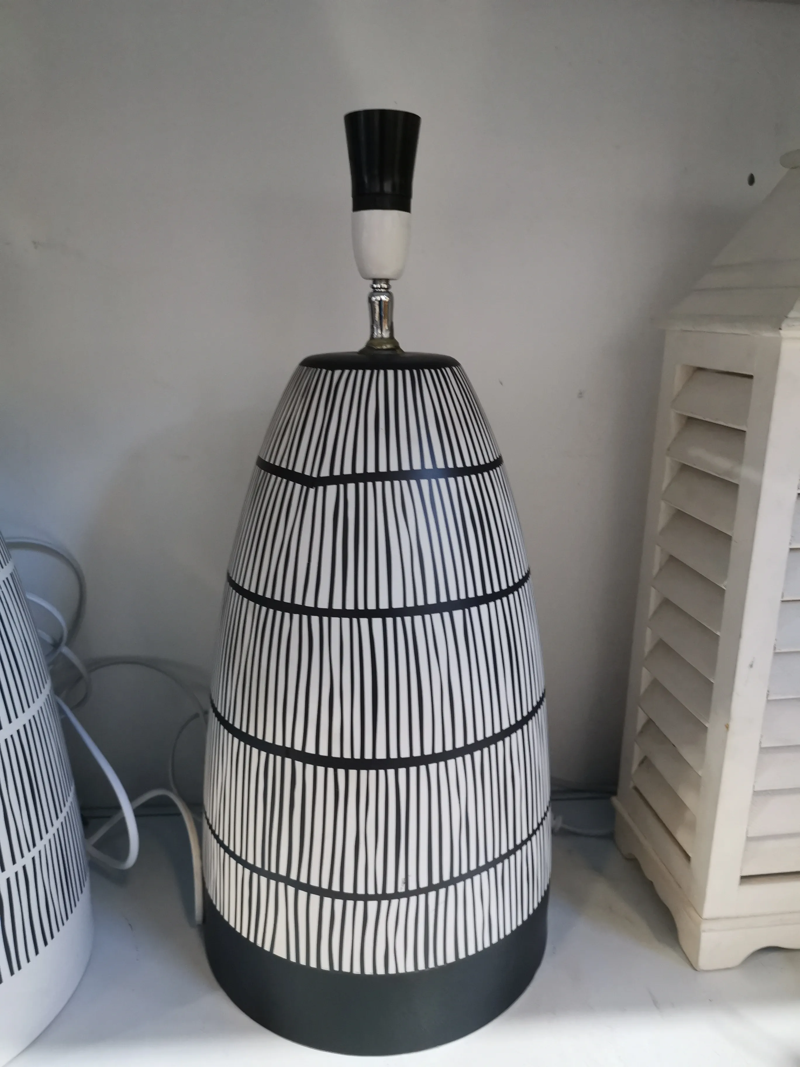 LP 6031 - Table Lamp - Black & White Tribal Pattern