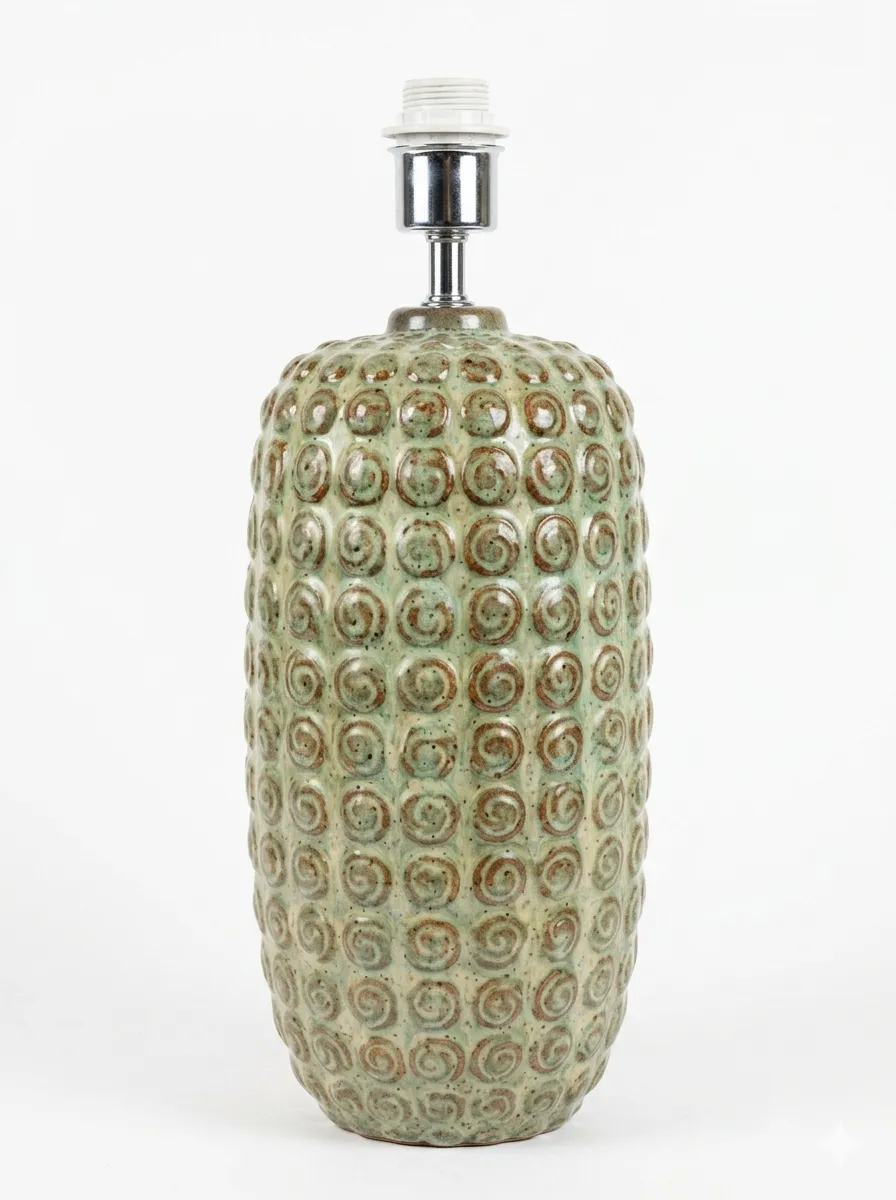 LP 6006 - Table Lamp - Green and Brown Pineapple Body