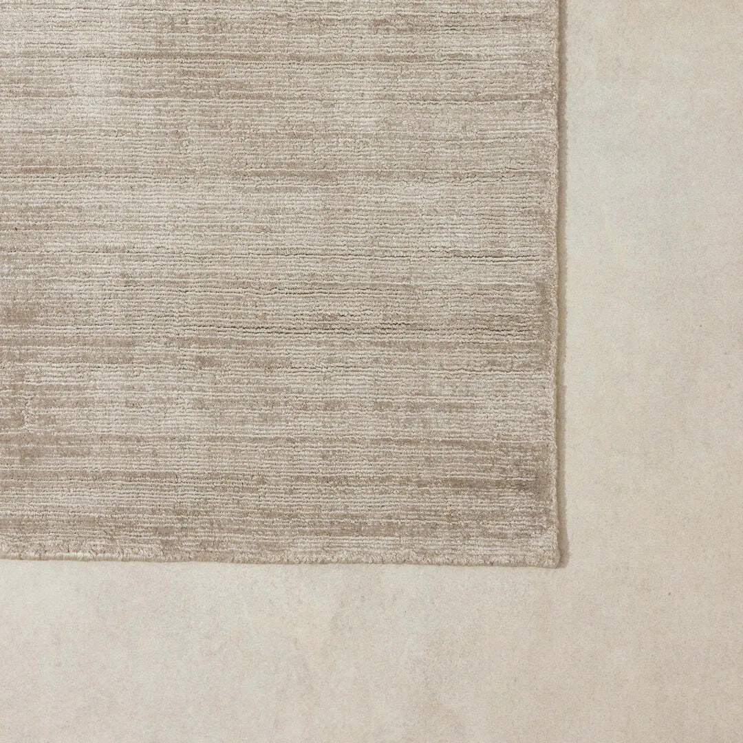 RG 0042 - Rug - Extra Large - Plush Silver Viscose Anna (300cm x 400cm)