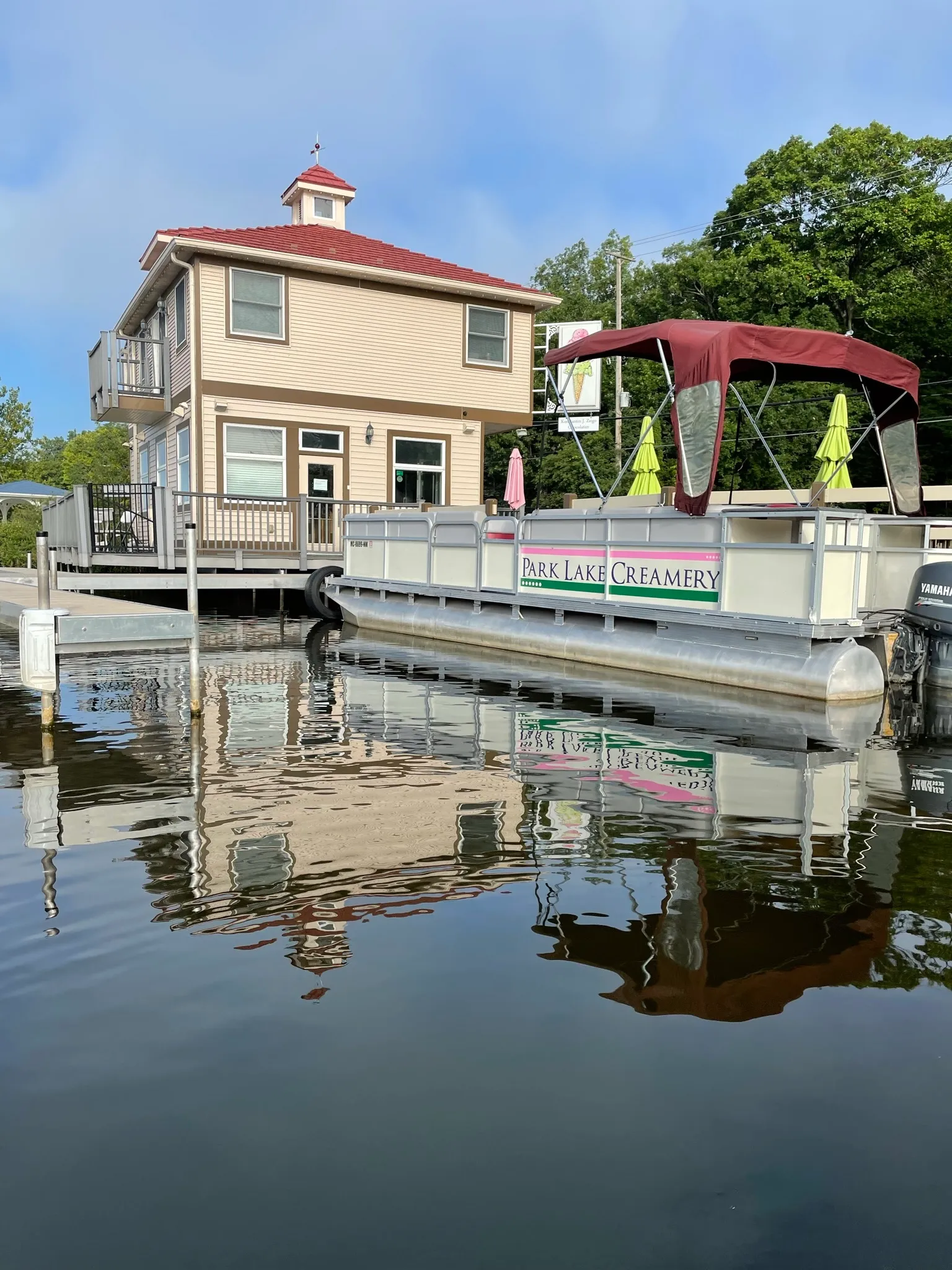 Pontoon Charter