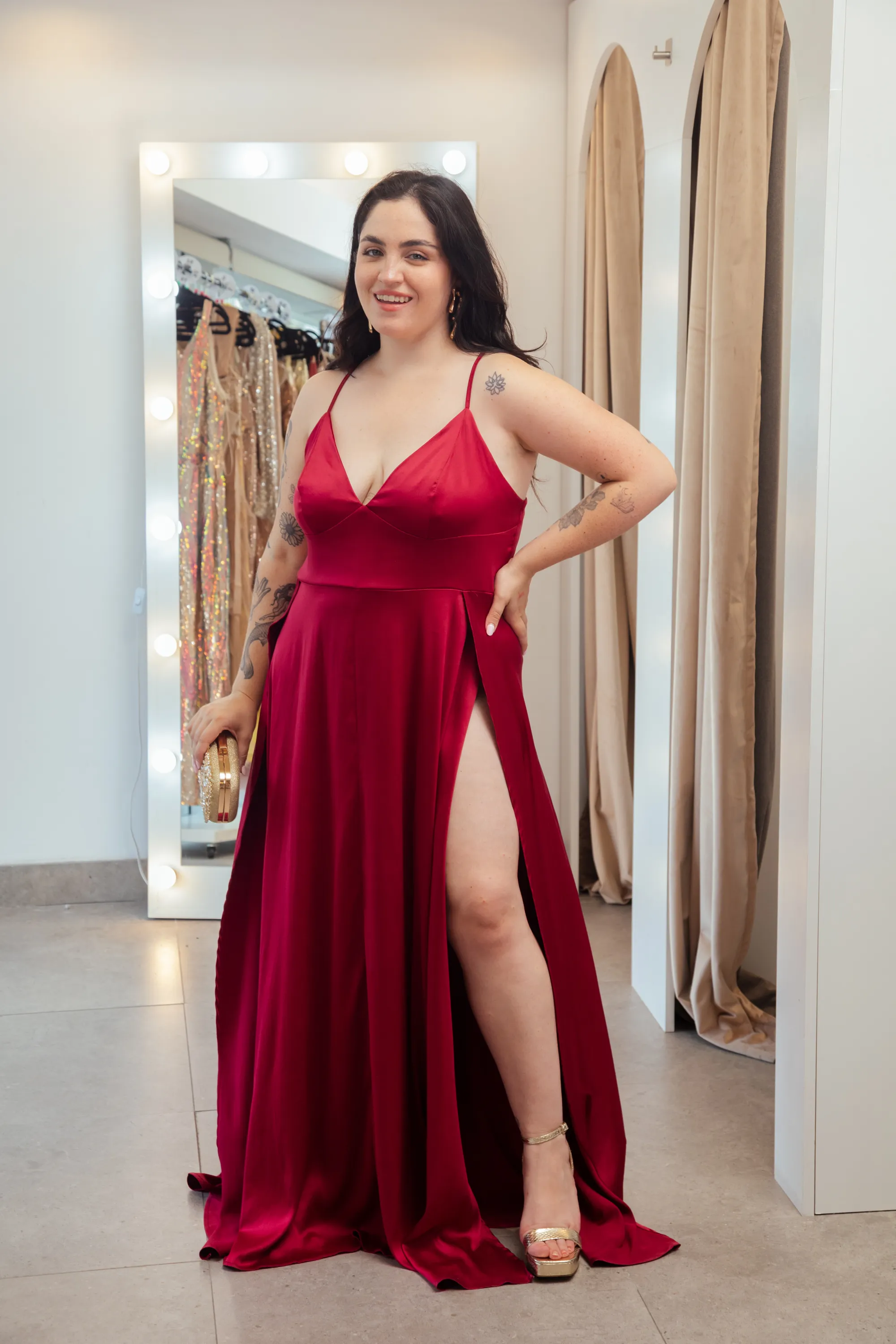 VESTIDO ROJO LISO LARGO TAJO