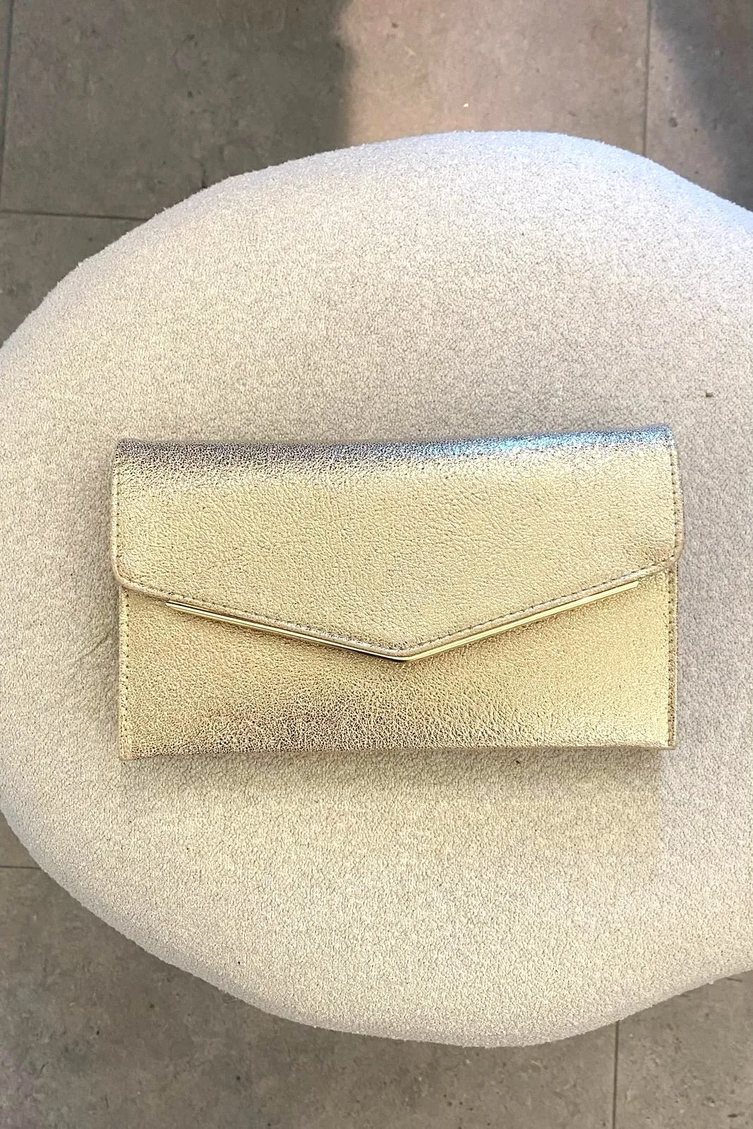 CLUTCH DORADO FINO