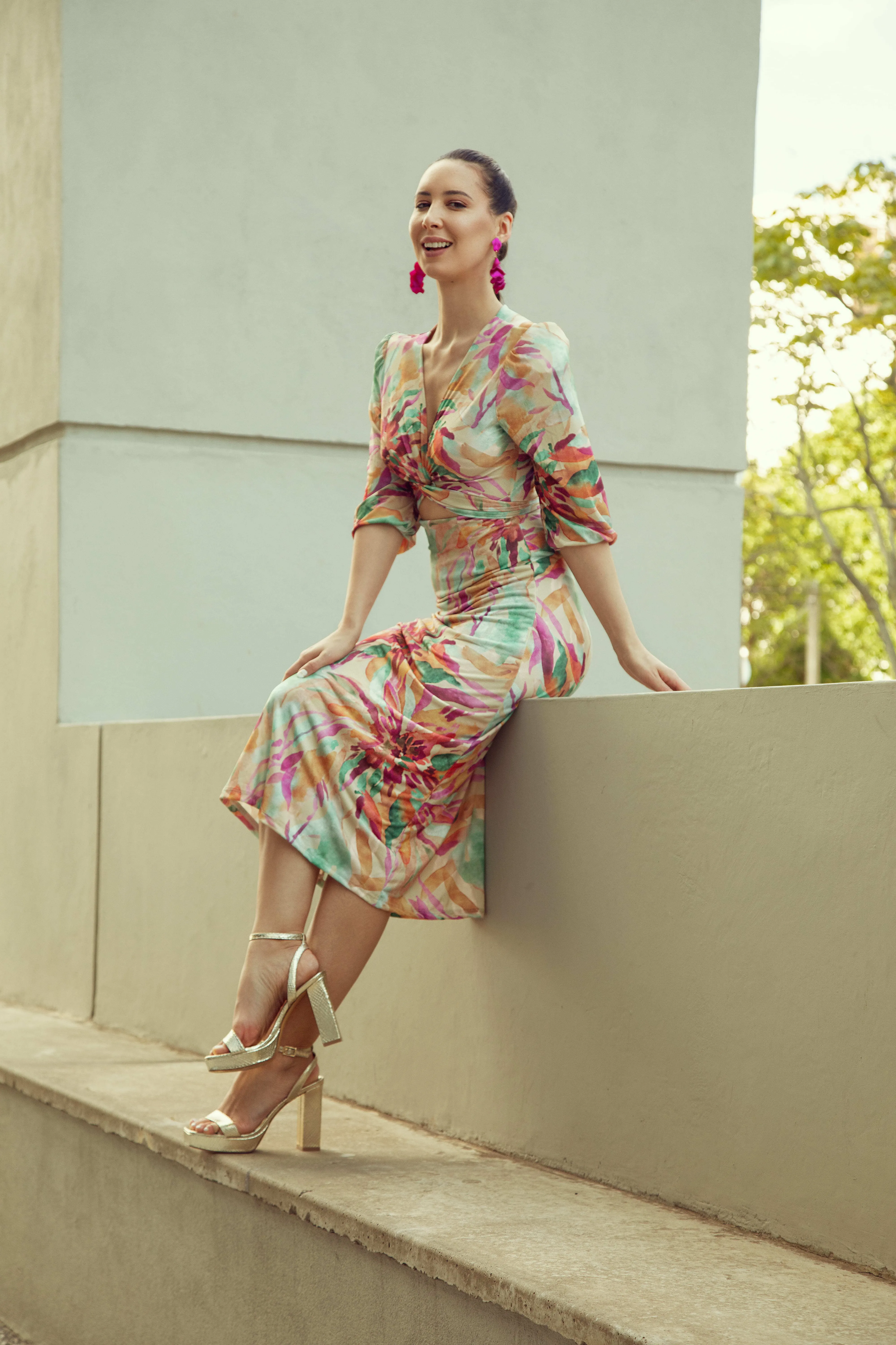 VESTIDO ATADO EN PECHO MULTICOLOR TALLE M