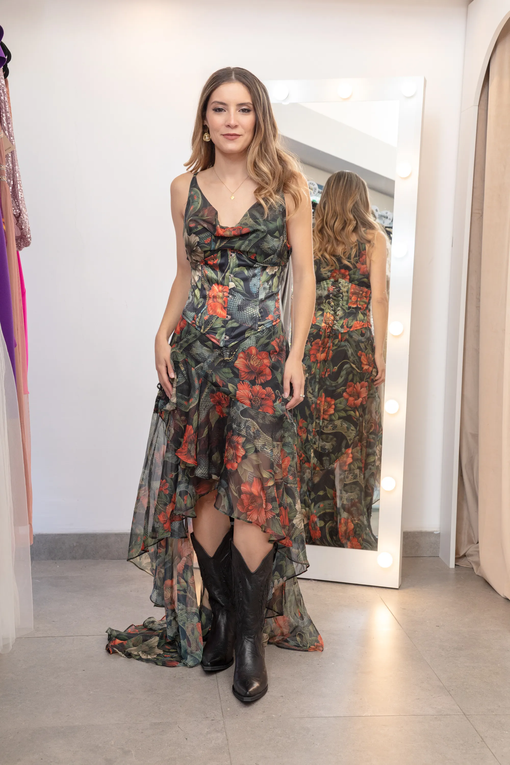 VESTIDO LARGO DE GASA ESTAMPADO CON CORSET