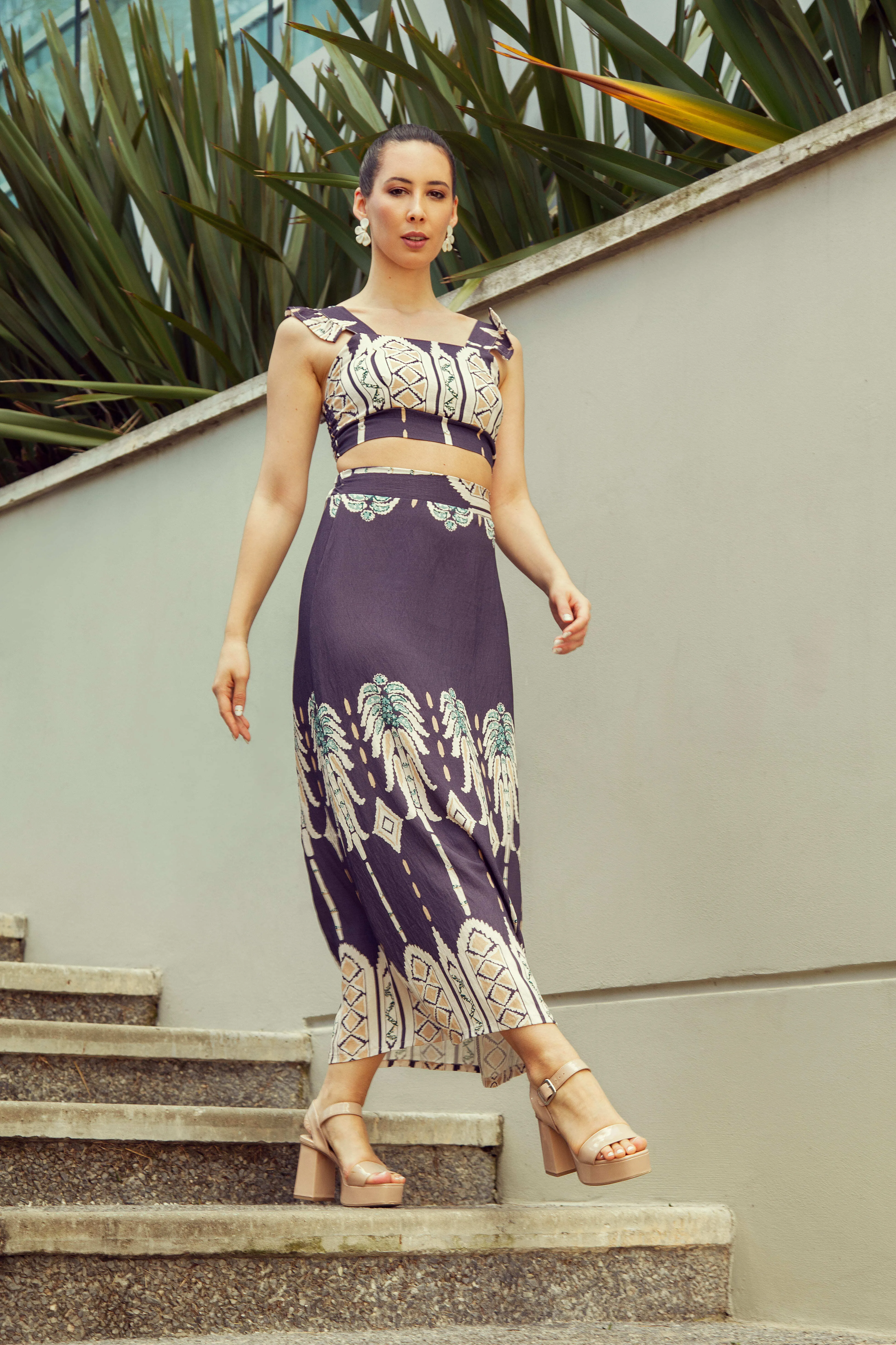 CONJUNTO FALDA Y TOP CREMA Y AZUL TALLE S