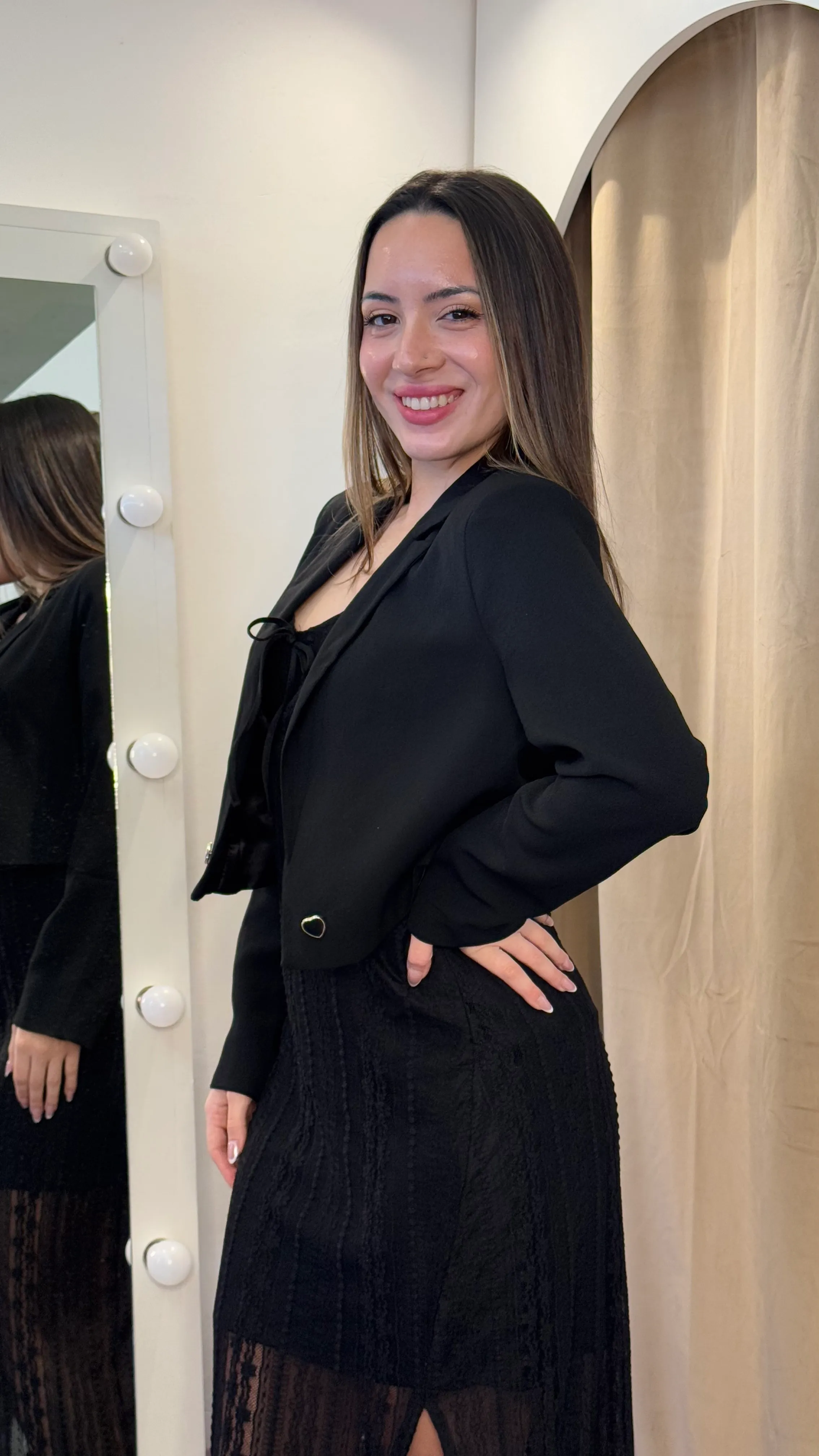 BLAZER CROP CON BOTONES DE CORAZON 