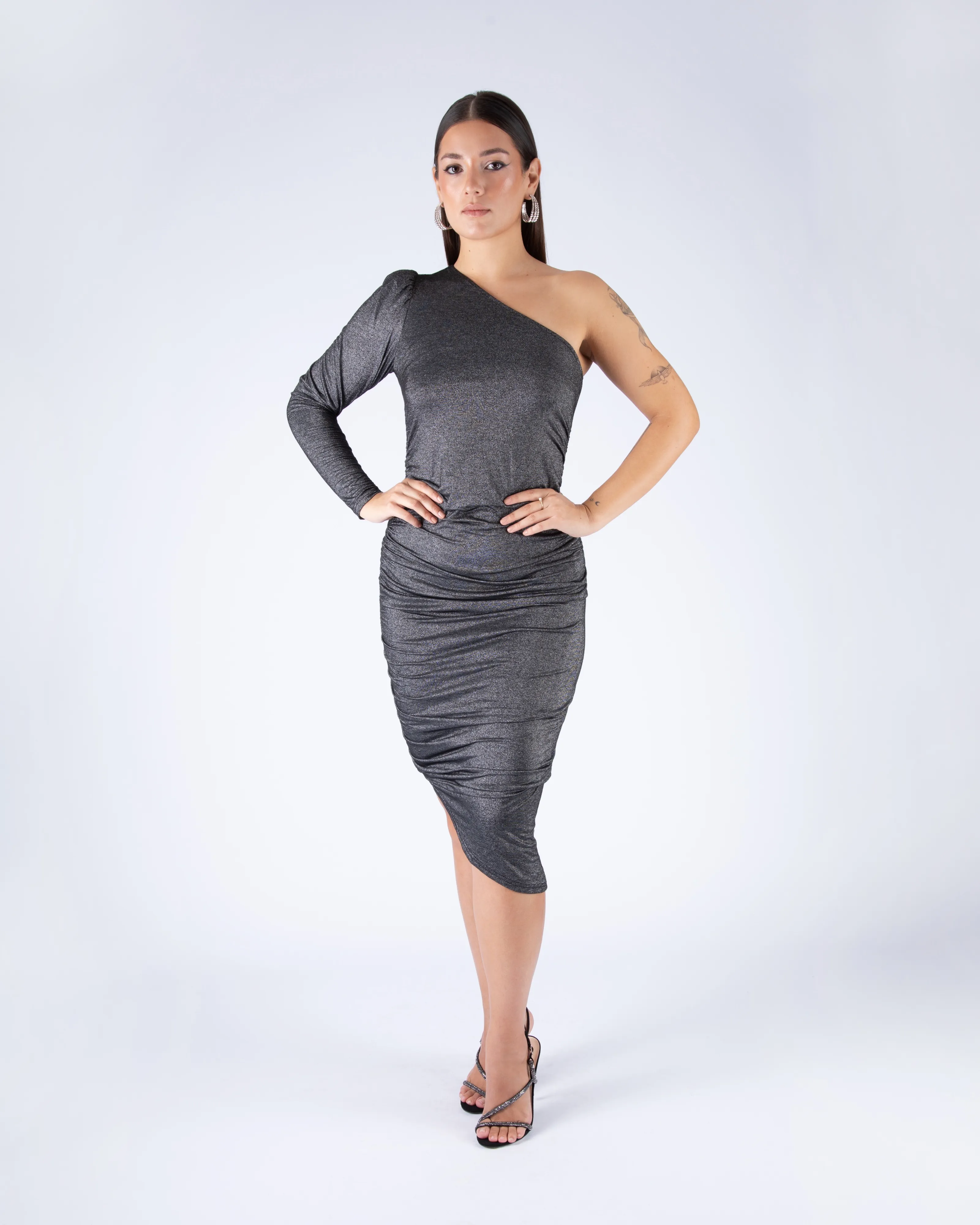 VESTIDO LARGO CON UNA MANGA NEGRO CON PLATA TALLE XS