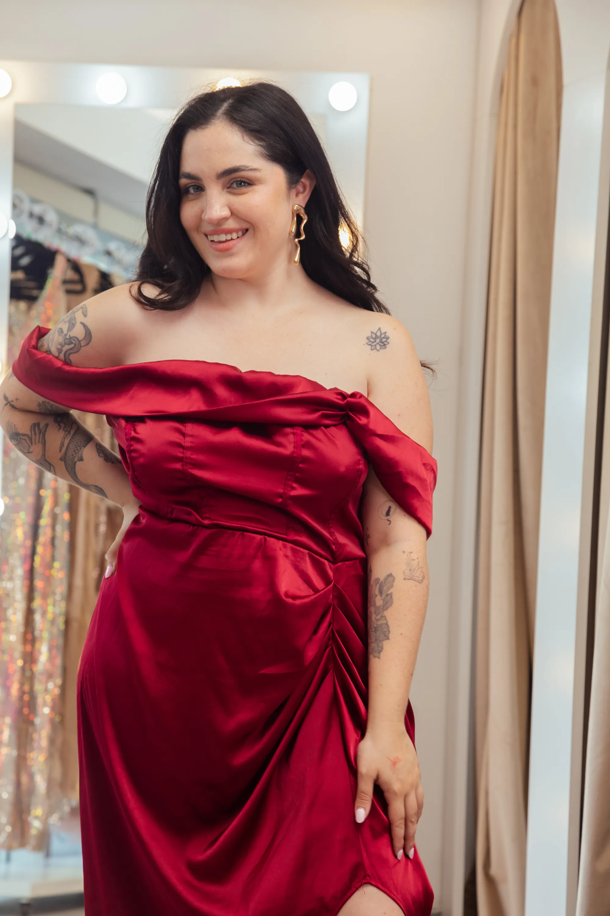 VESTIDO LARGO ESCOTE CASCADA ROJO