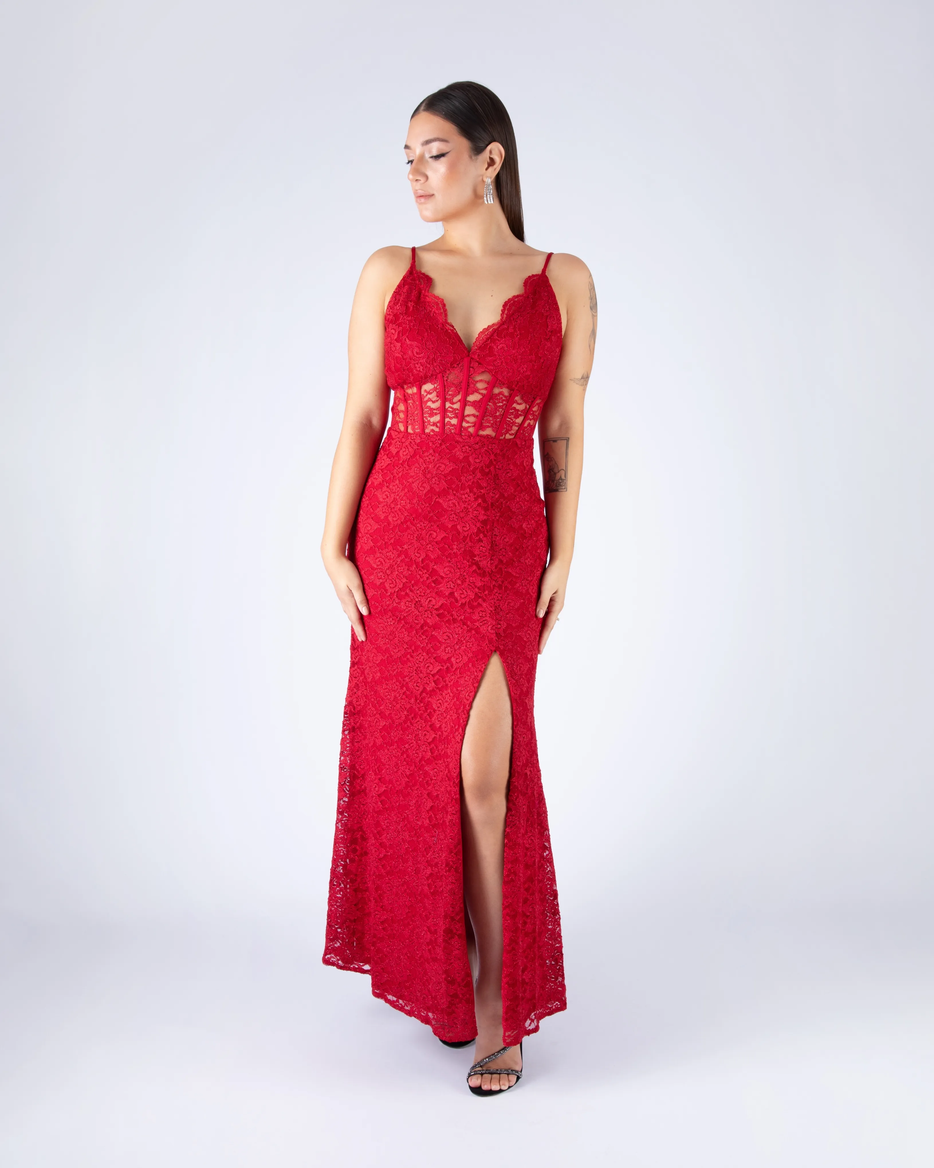 VESTIDO LARGO TAJO ROJO ENCAJE 