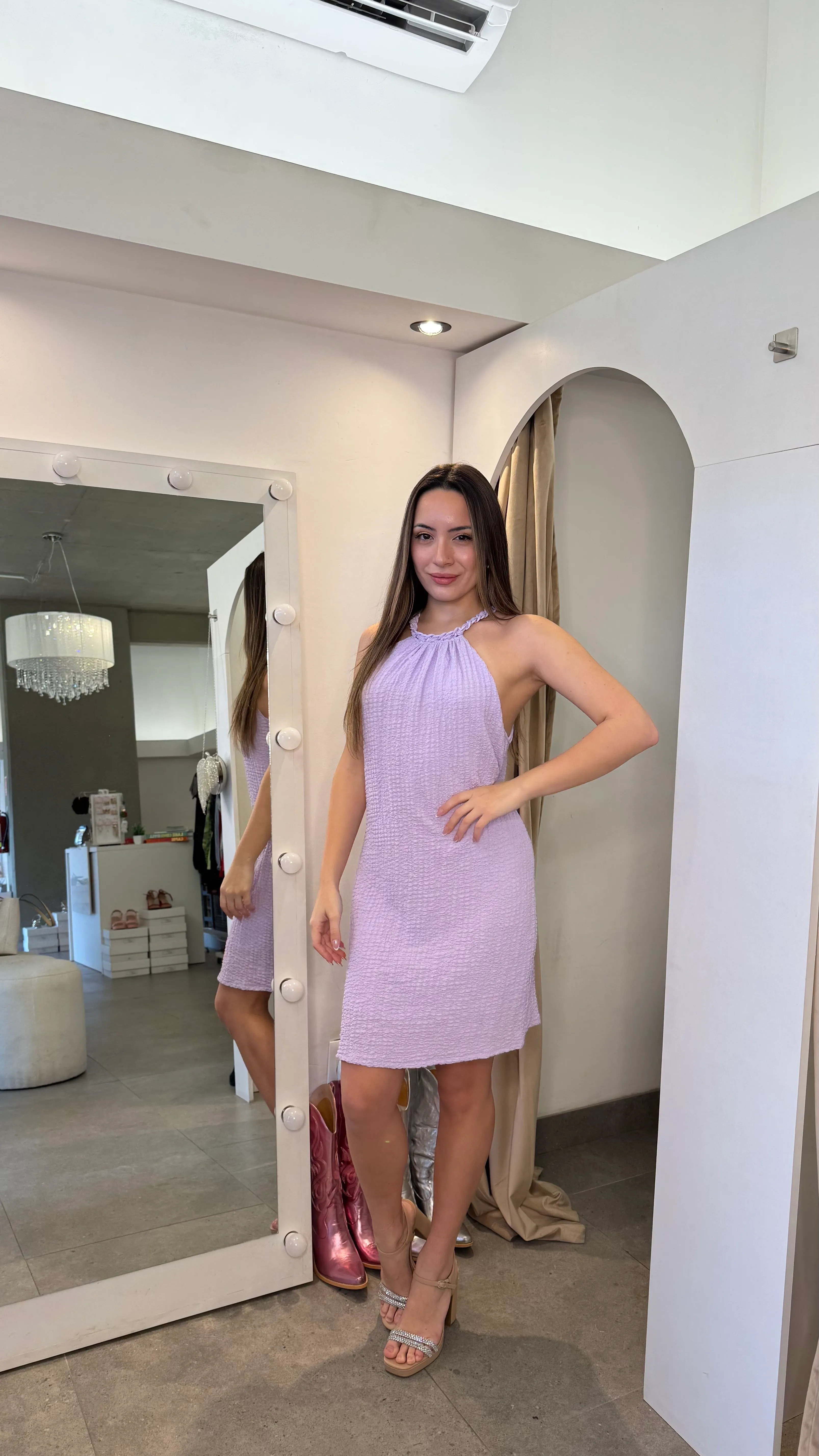 VESTIDO CORTO LILA CUELLO HALTER 