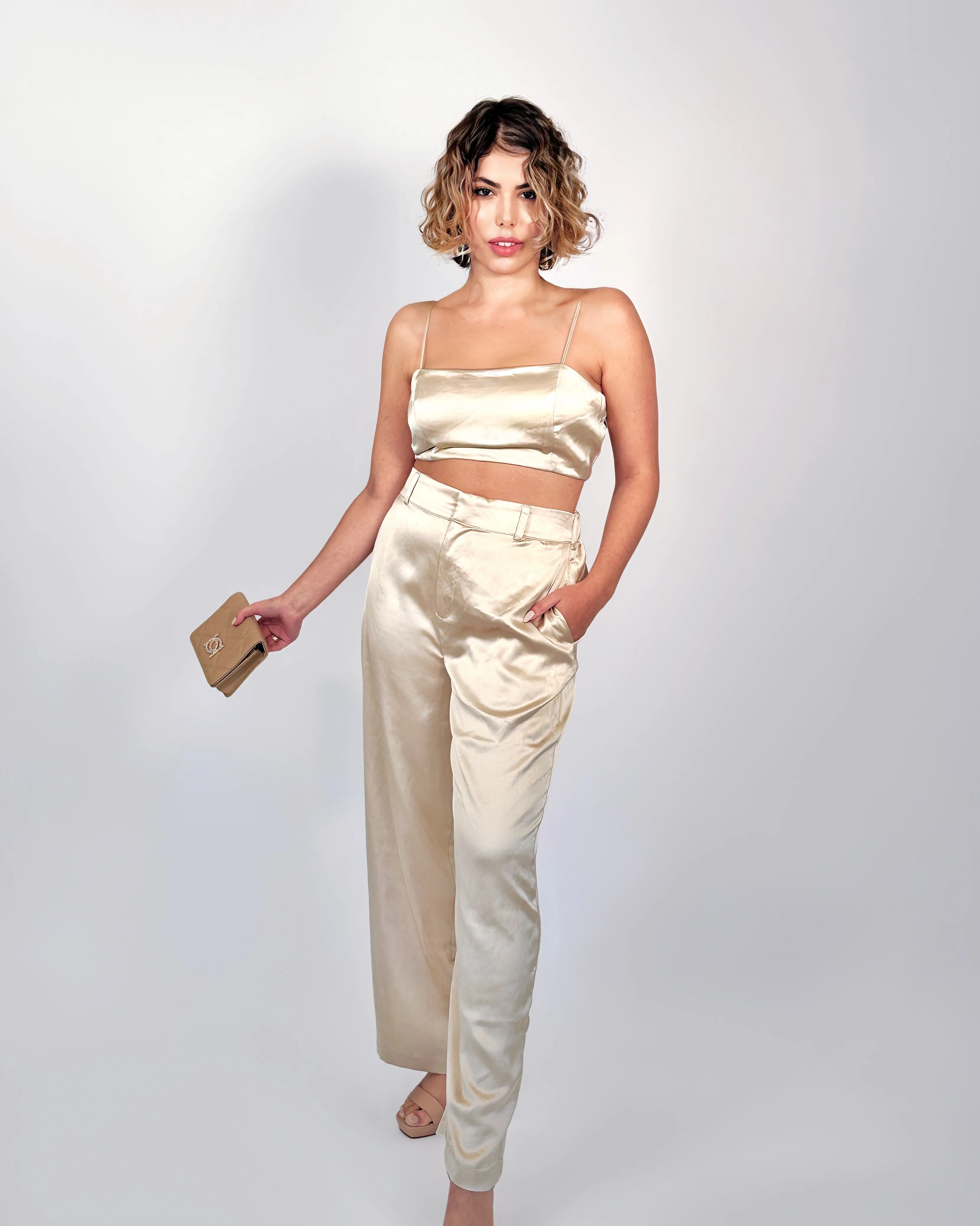 CONJUNTO TOP Y PANTALON DORADO