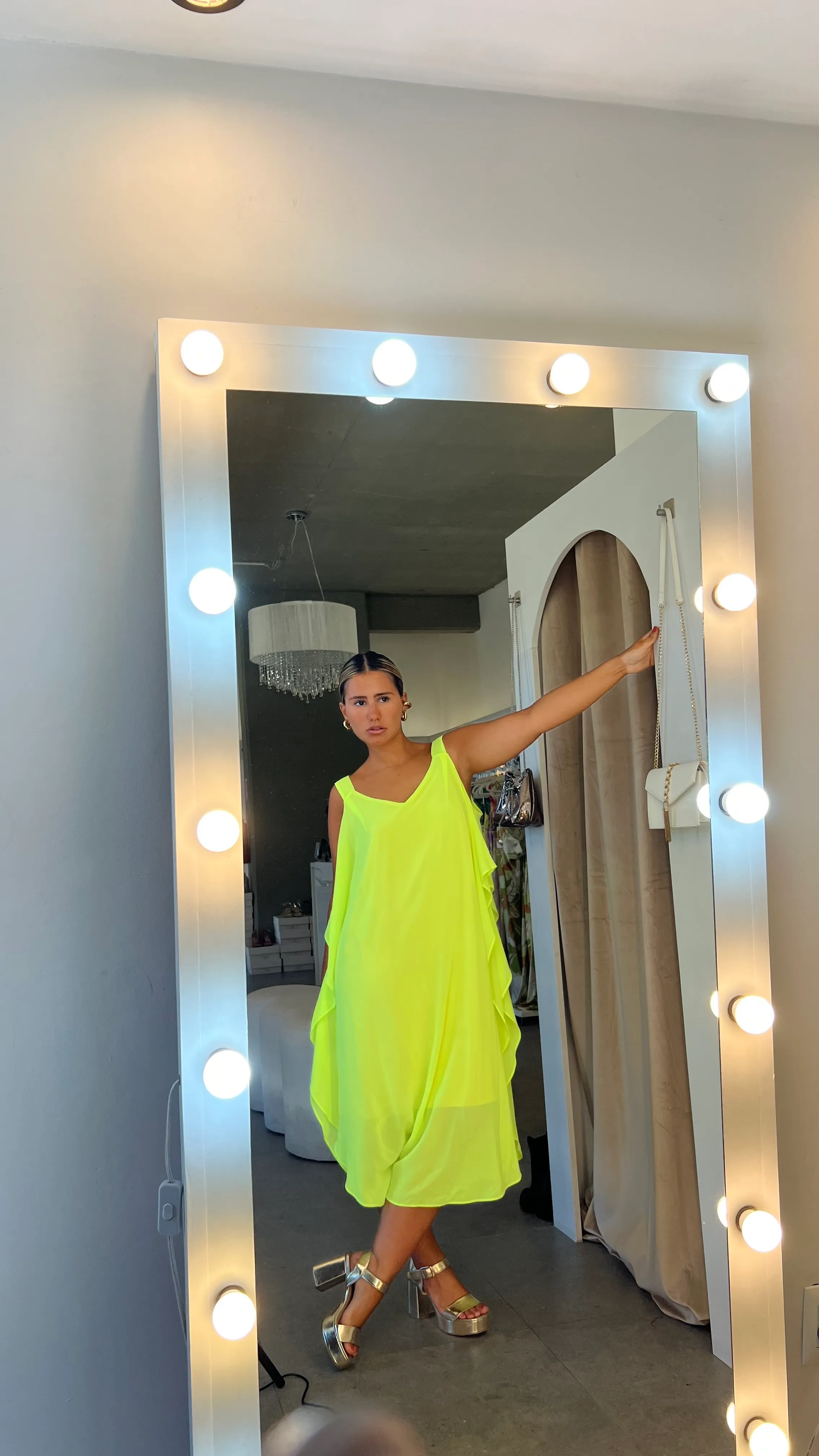 VESTIDO MIDI AMARILLO NEON