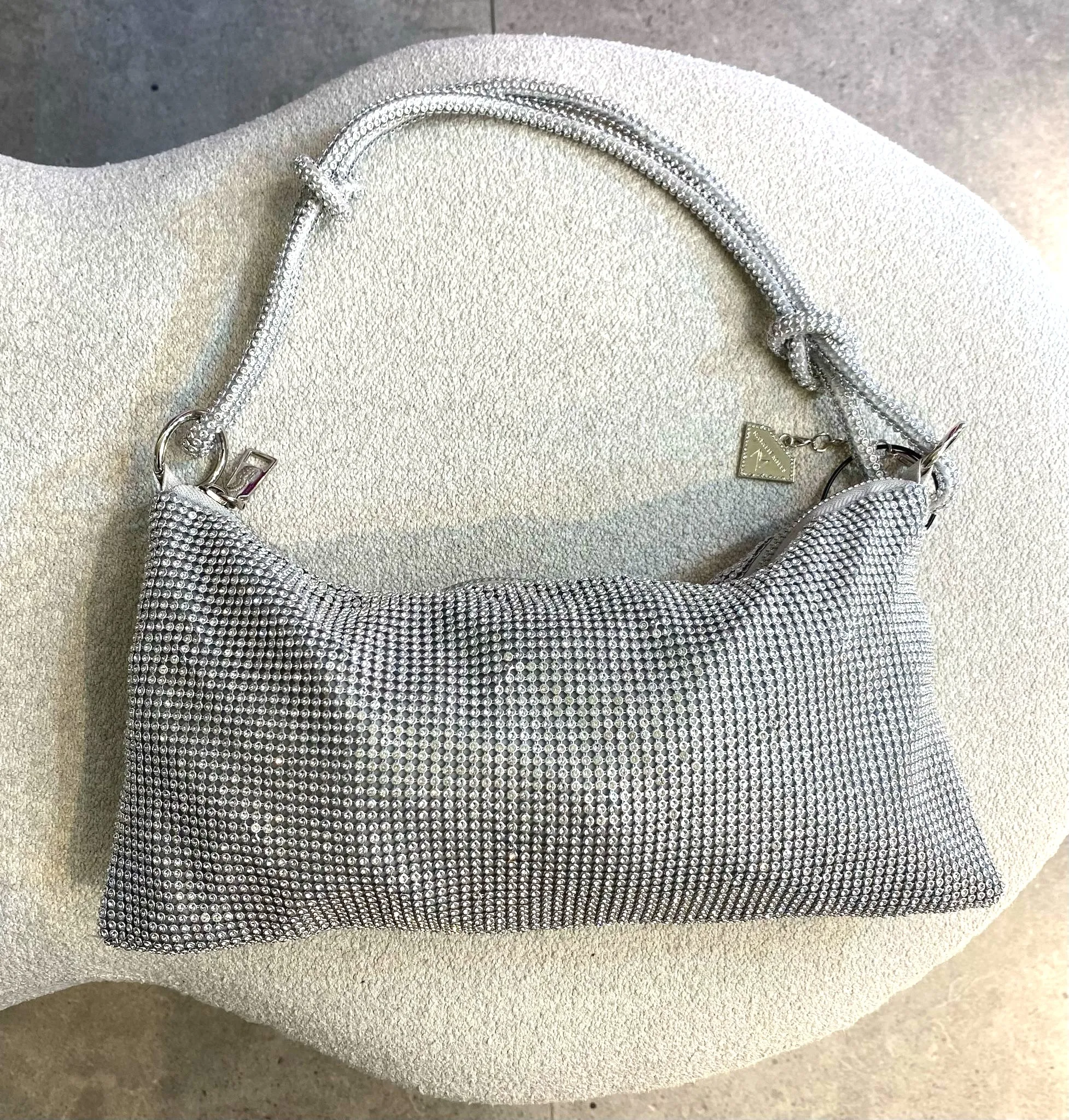 CARTERA PLATEADA HOBO