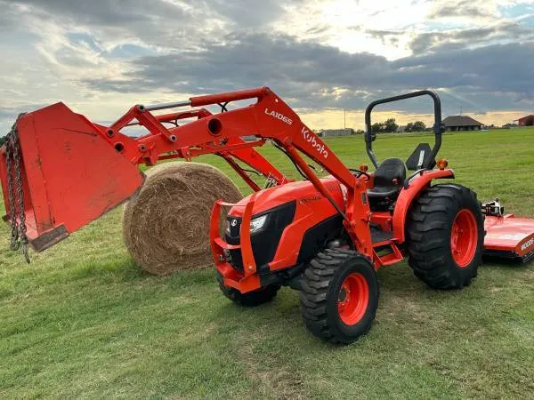 Kubota MX5400 W/ Loader