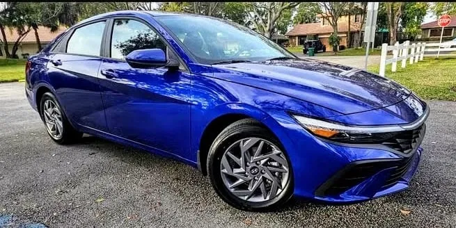 2024 (BLUE) HYUNDAI ELANTRA 