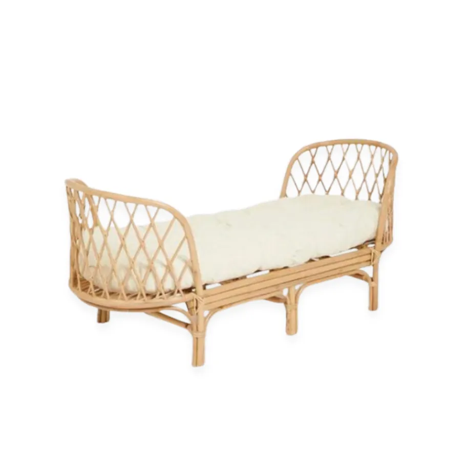 RATTAN DAYBED 