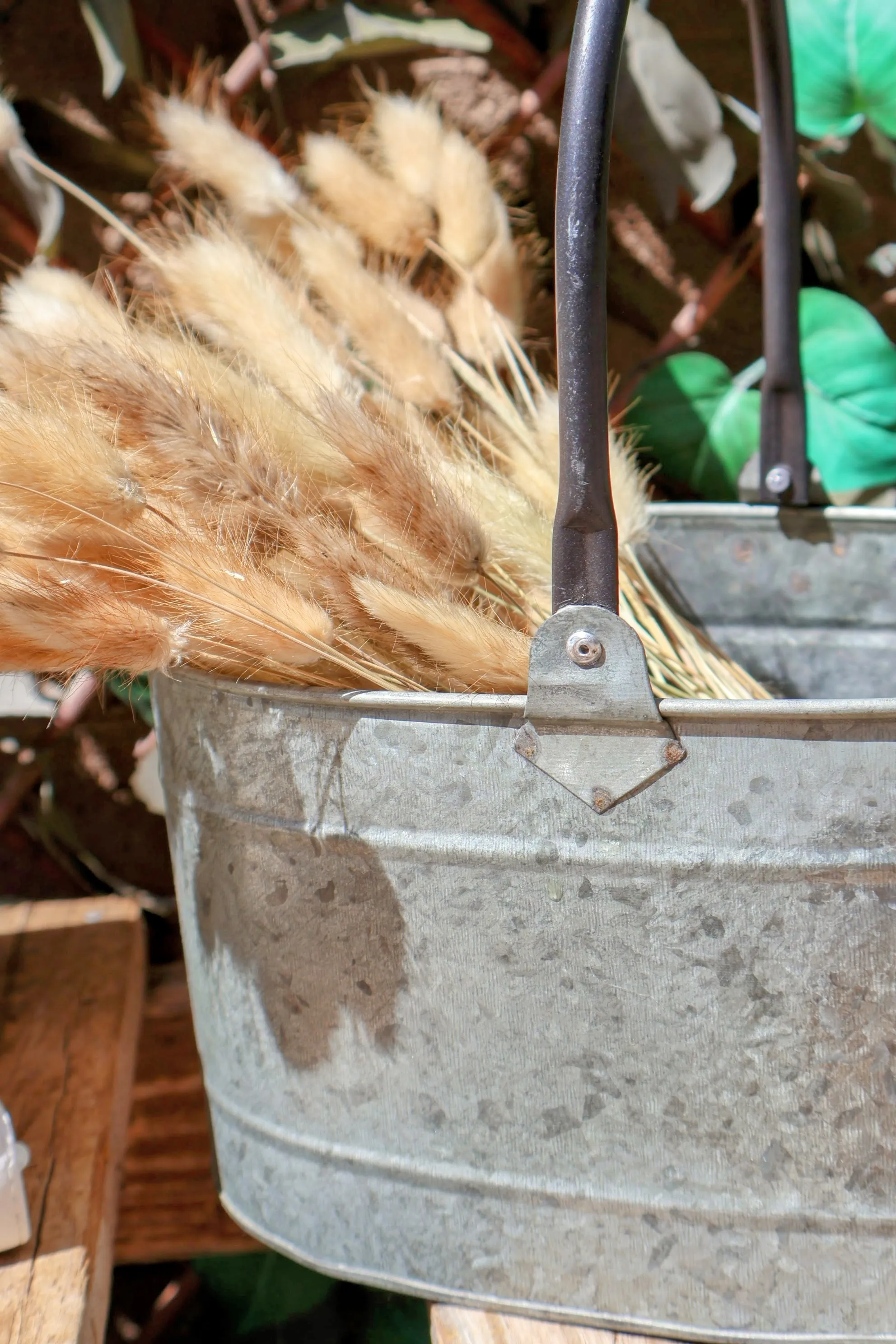 Galvanized Steel Basket With Handle.