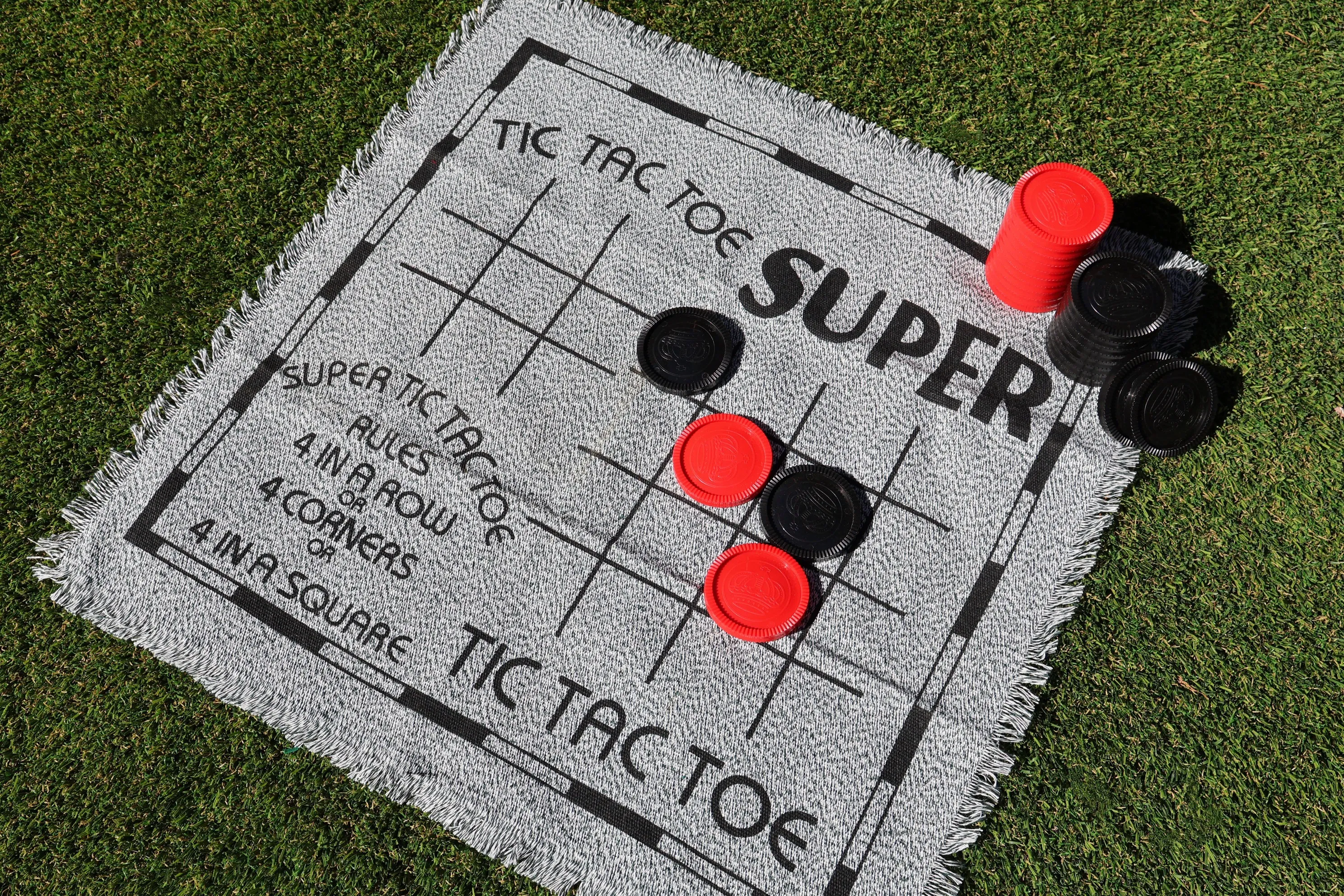 2-in-1 Vintage Giant Checkers & Tic-Tac-Toe Reversible Woven Mat