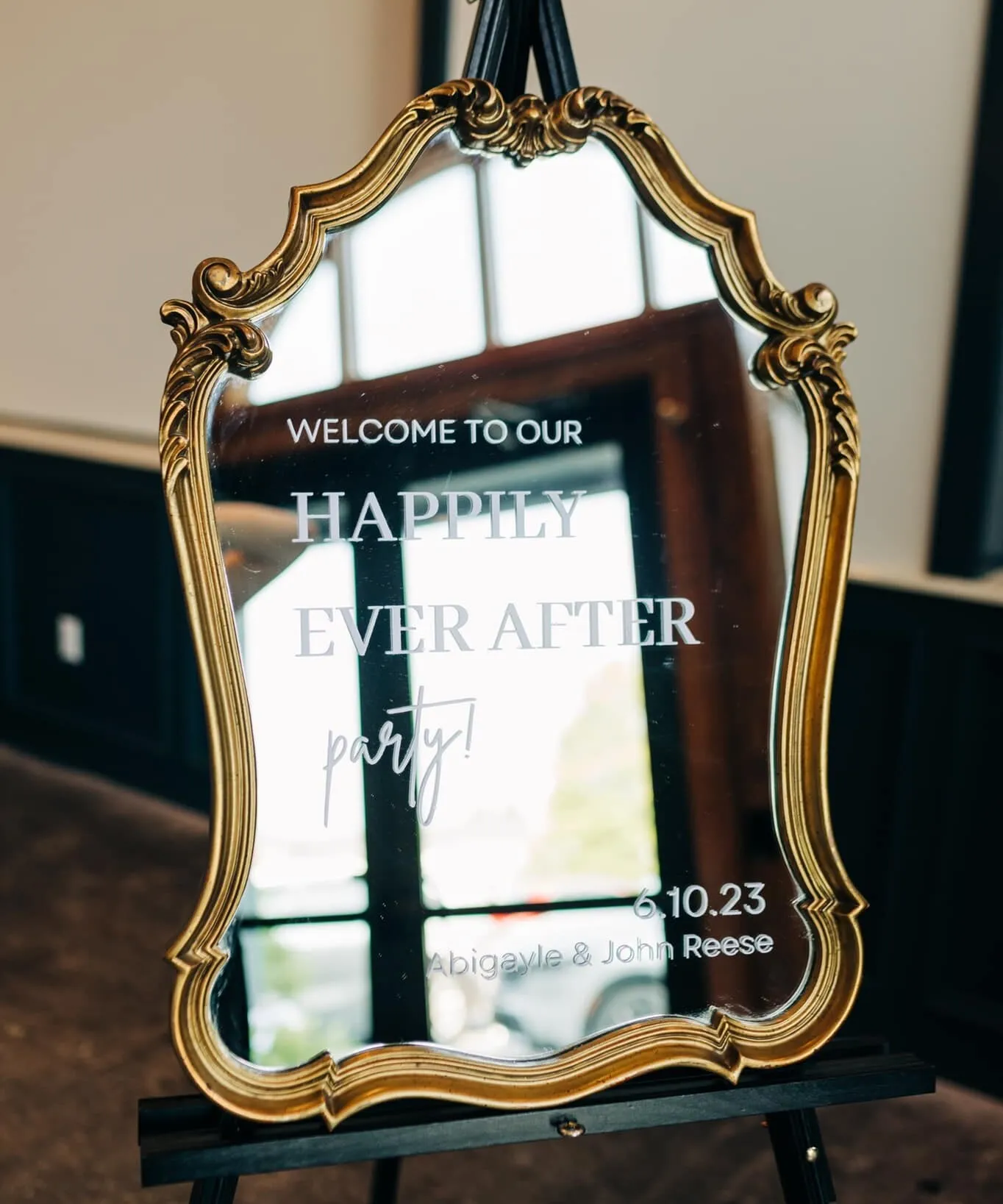 CUSTOM SIGNS 