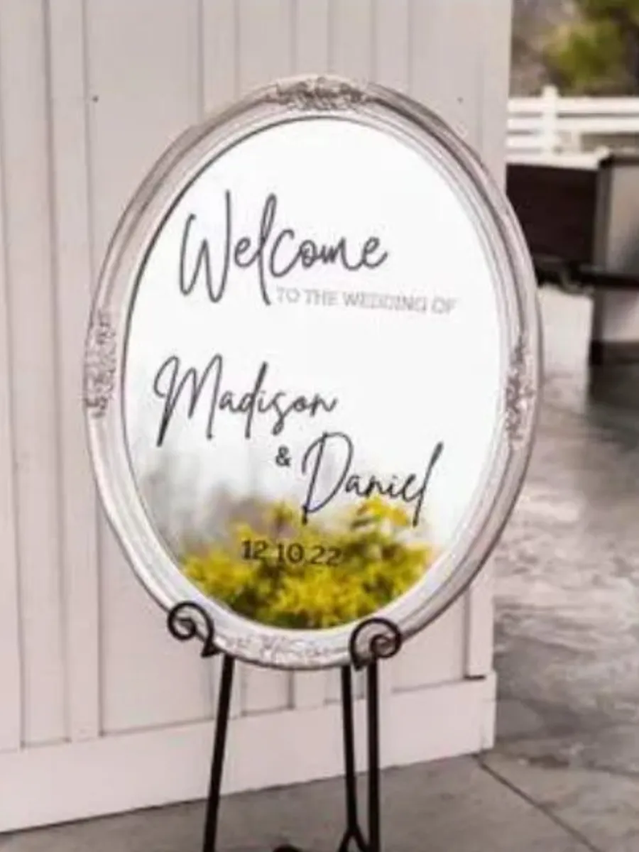 Olivia Sign
