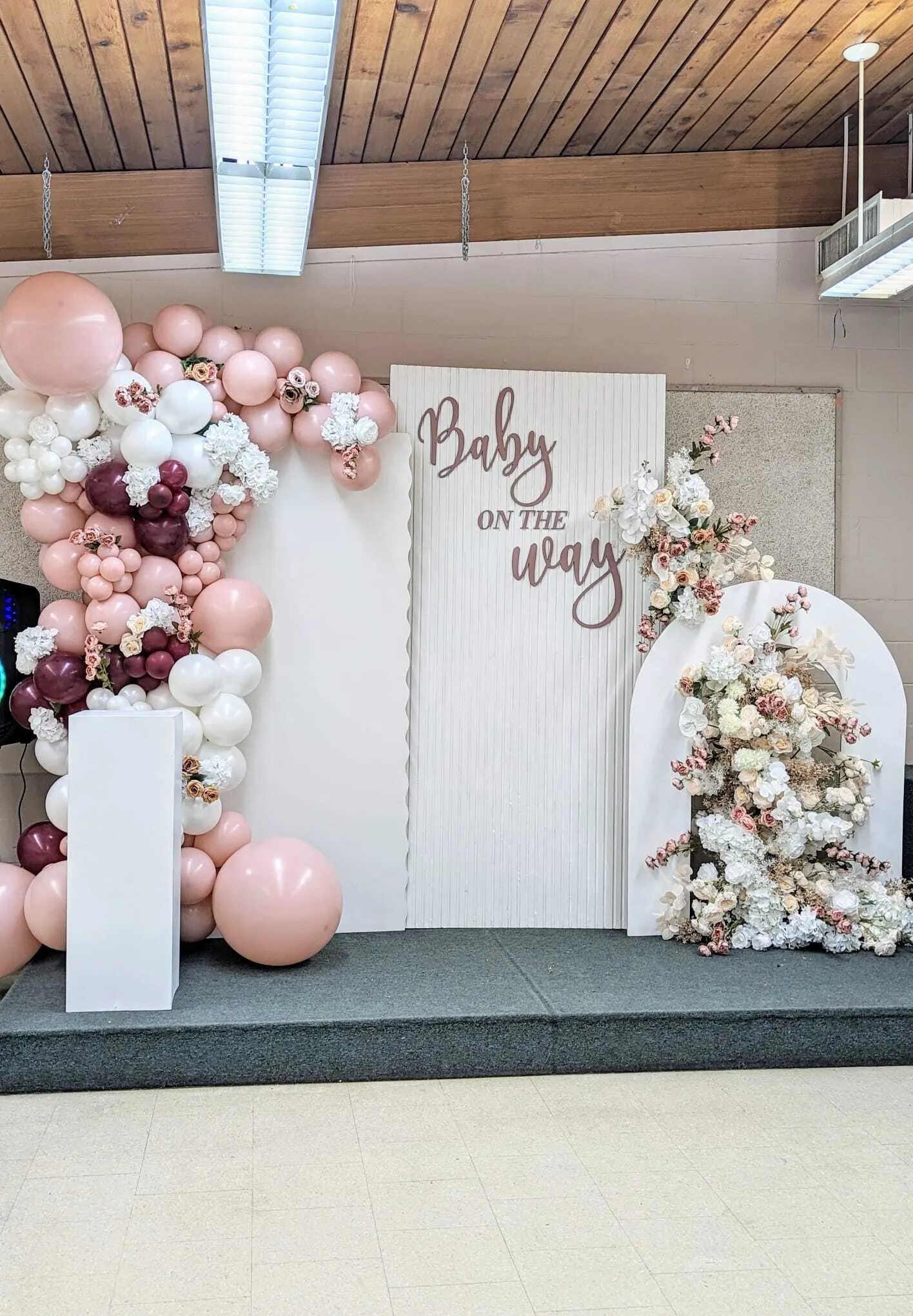 Three Panel Backdrop with Balloons