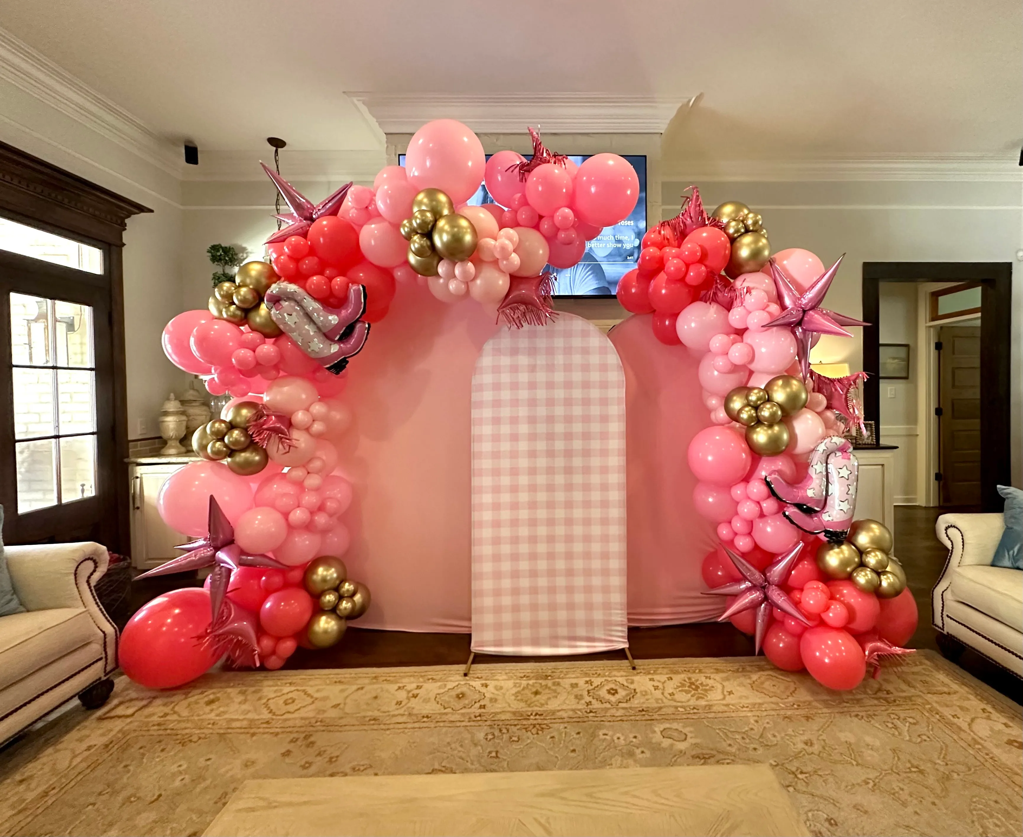 Three Panel Backdrop with Balloons