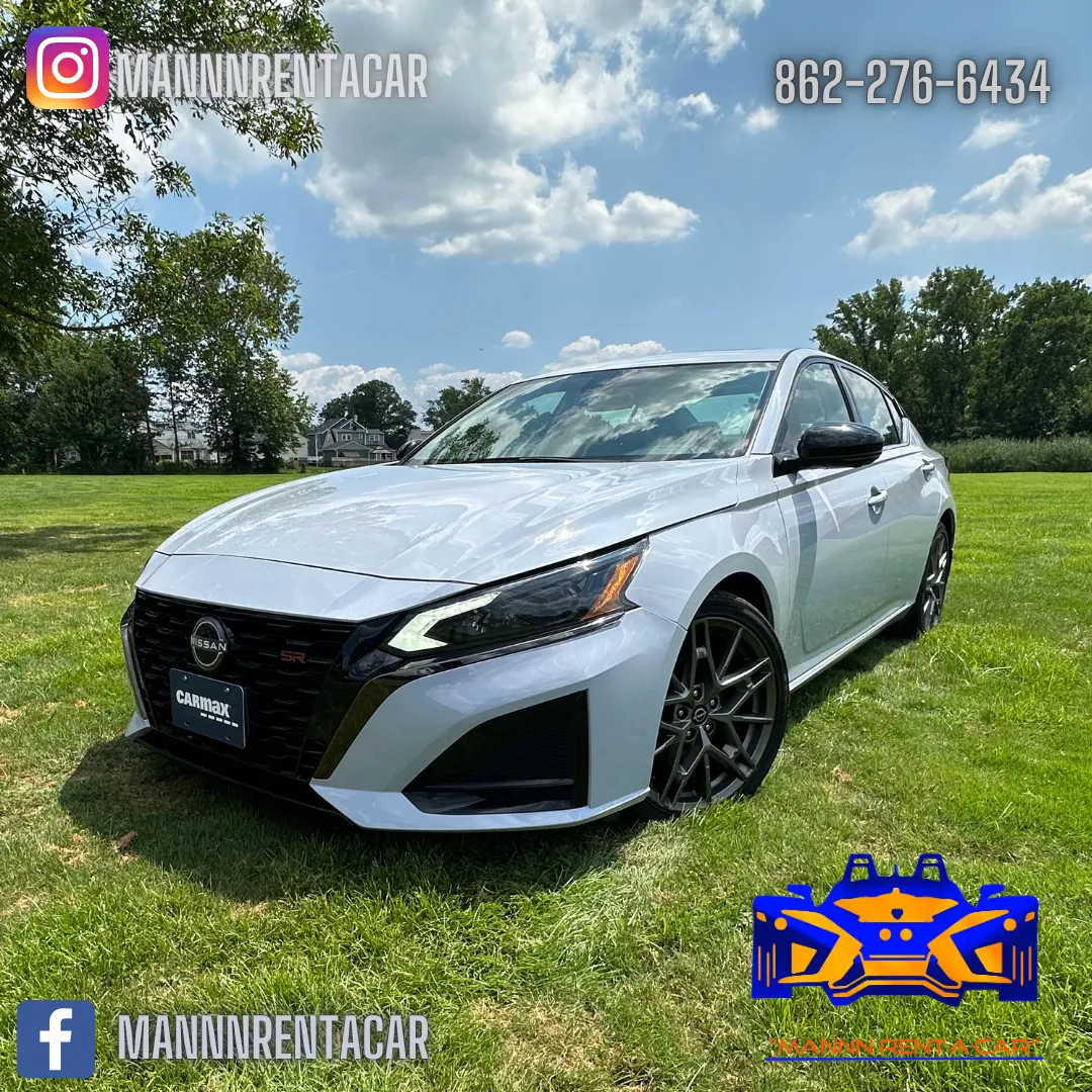 2023 Nissan Altima SR LOADED