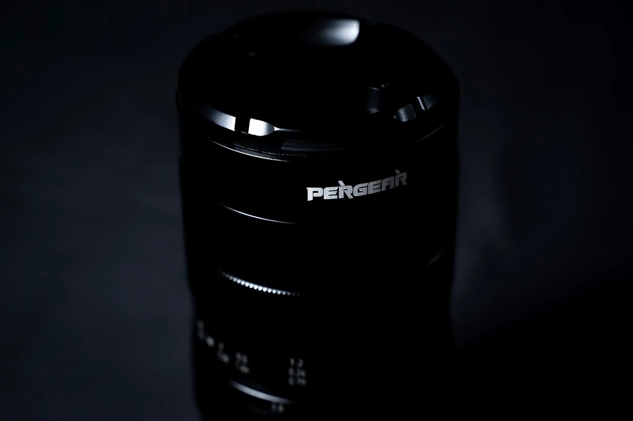 Pergear 60mm F2.8 Ultra Micro Anamorph – E-Mount