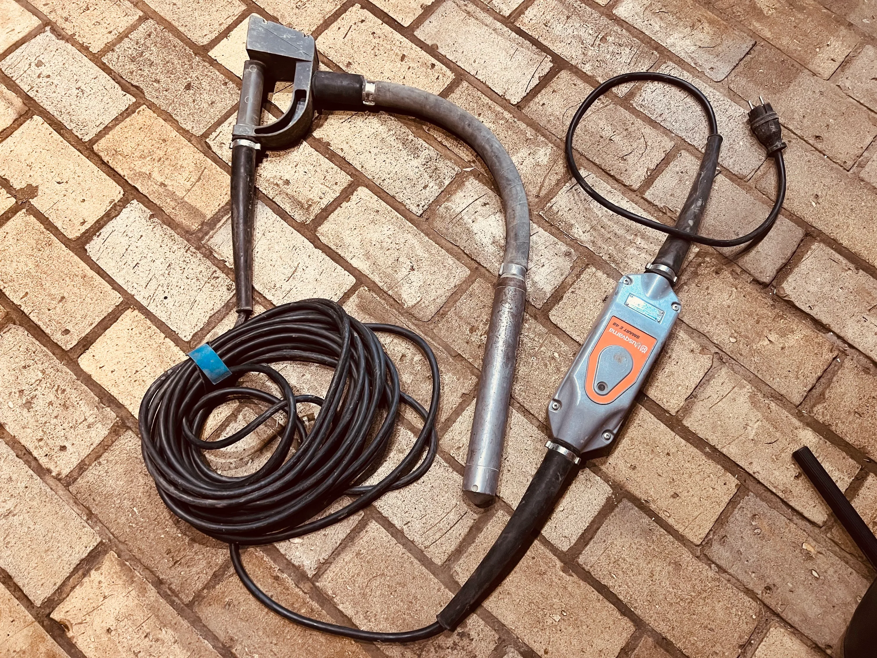 SALE | Innenrüttler Husqvarna Smart 48 E 230V